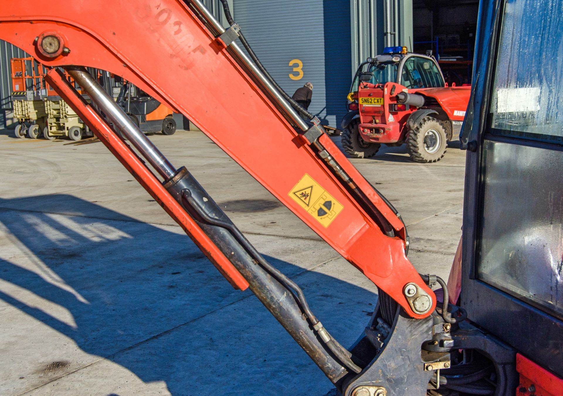 Kubota KX61-3 2.5 tonne rubber tracked mini excavator Year: 2016 S/N: 82513 Recorded Hours: 3331 - Image 18 of 26