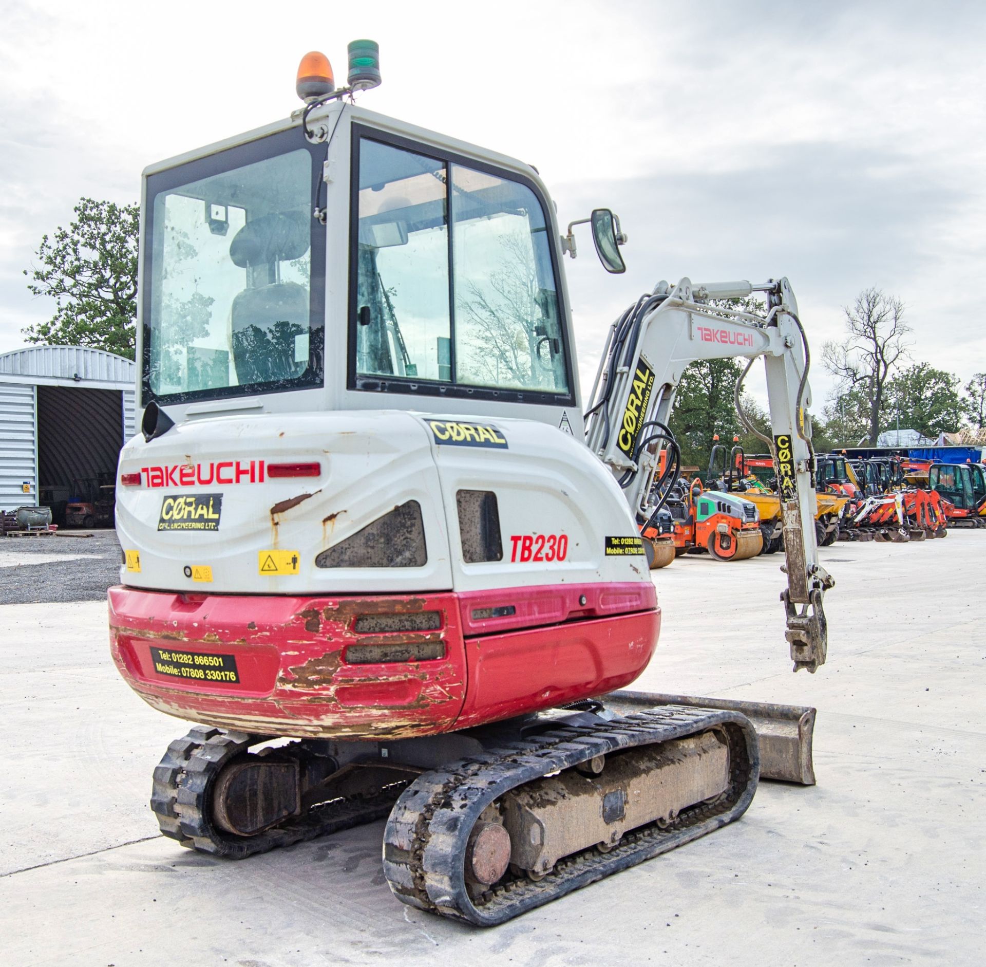 Takeuchi TB230 3 tonne rubber tracked excavator Year: 2018 S/N: 130003684 Recorded Hours: 2668 - Image 3 of 26