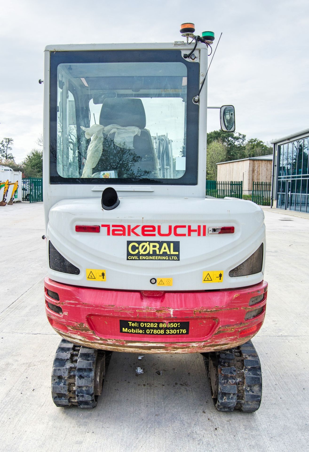 Takeuchi TB230 3 tonne rubber tracked excavator Year: 2018 S/N: 130003683 Recorded Hours: 1975 - Image 6 of 26