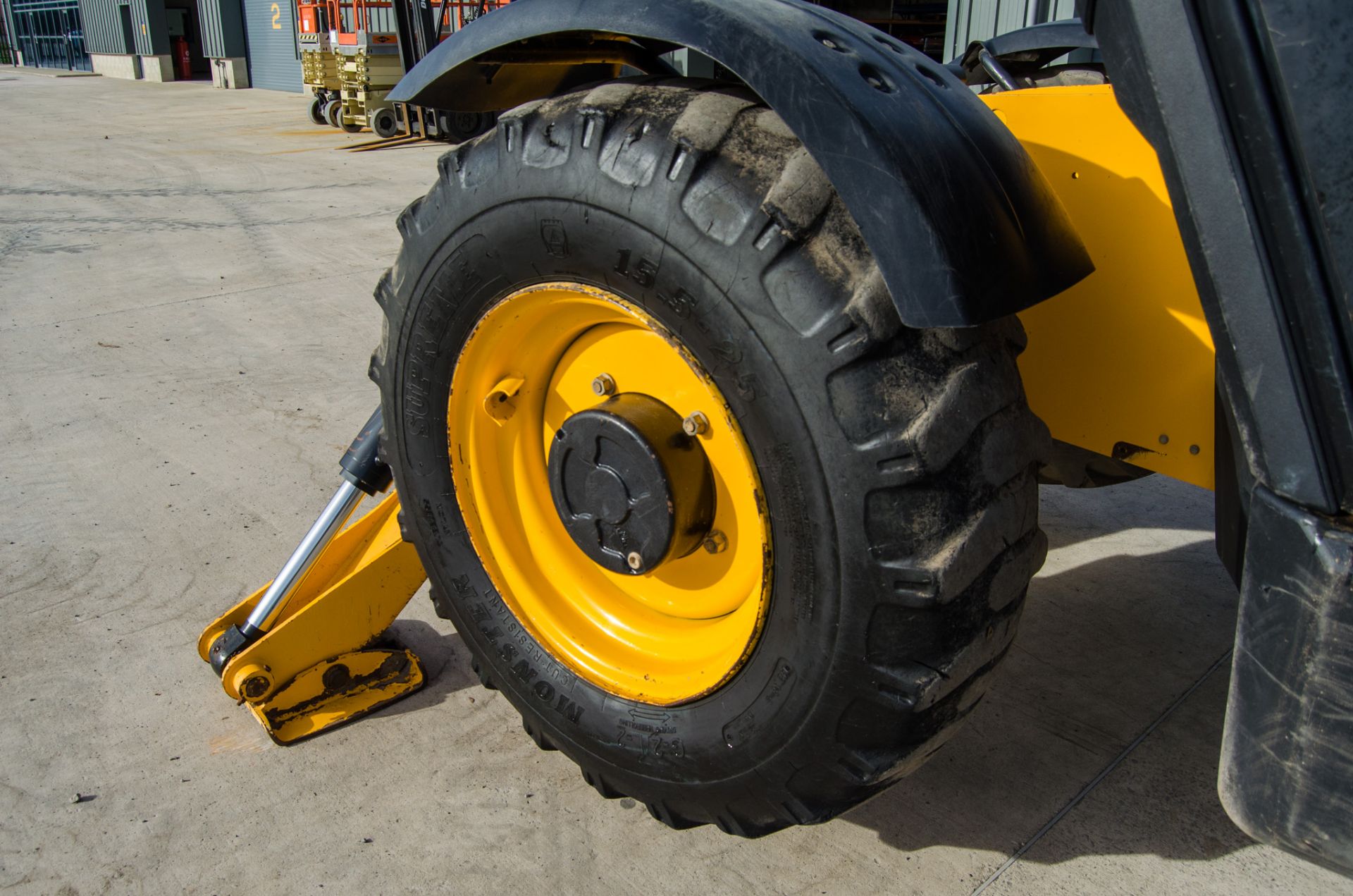 JCB 535-125 Hi-Viz T4 IV 12.5 metre telescopic handler Year: 2018 S/N: 2725276 Recorded Hours: - Image 13 of 26