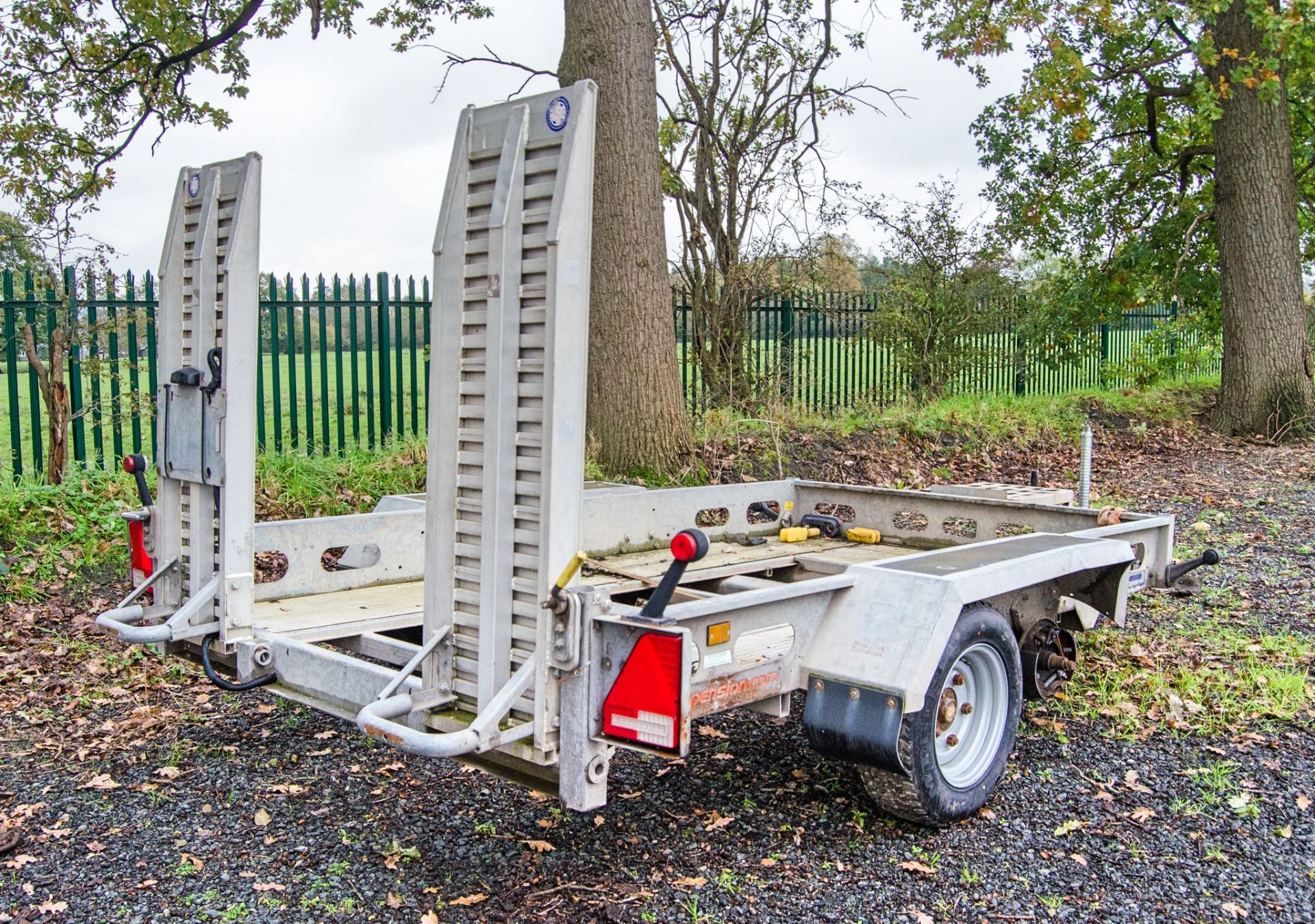 Indespension 10ft x 6ft tandem axle plant trailer A990245 ** One wheel & hub missing ** - Image 3 of 7