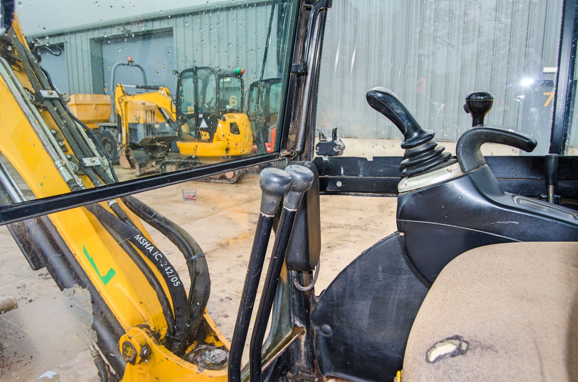 JCB 8025 ZTS 2.5 tonne rubber tracked mini excavator Year: 2013 S/N: 2226866 Recorded Hours: 3768 - Image 19 of 24