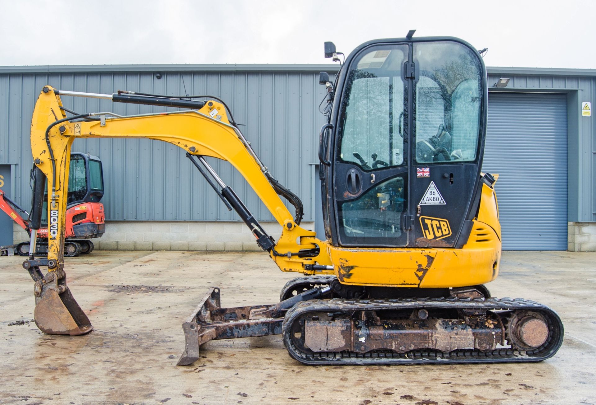 JCB 8030 ZTS 3 tonne rubber tracked mini excavator Year: 2014 S/N: 2432137 Recorded Hours: 3161 - Image 7 of 24