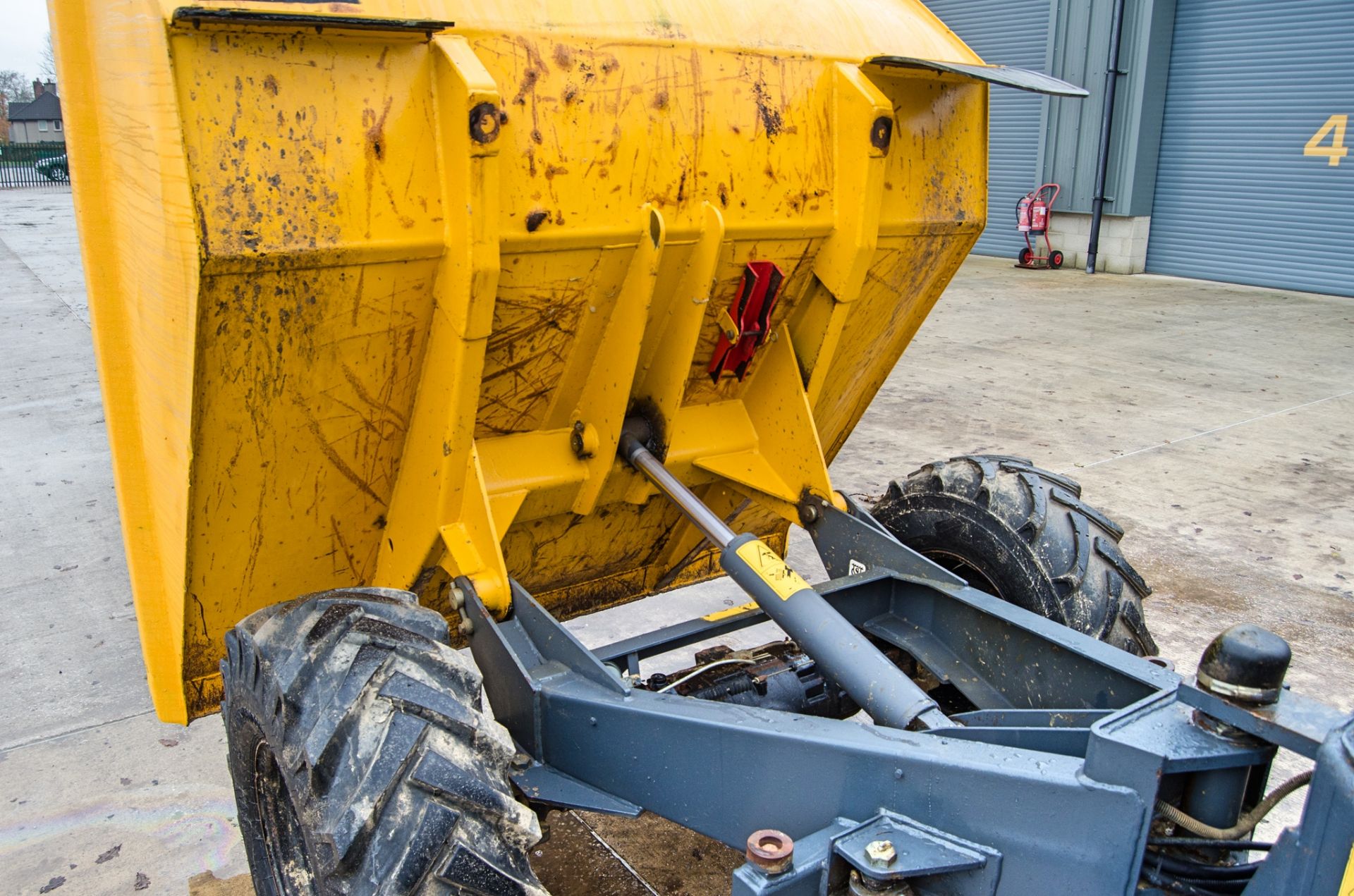 Terex TA3H 3 tonne straight skip dumper Year: 2015 S/N: EF2PC6690 Recorded Hours: 2120 Hydrostatic - Image 11 of 22