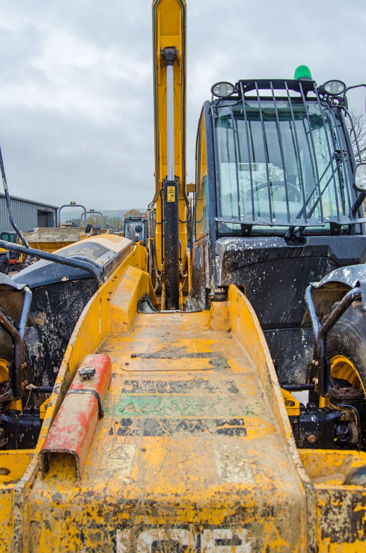 JCB 535-125 Hi-Viz 12.5 metre telescopic handler Year: 2015 S/N: 2348540 Recorded Hours: 4358 - Image 11 of 24