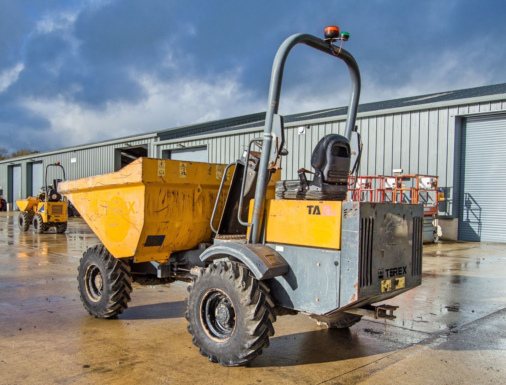 Terex TA3H 3 tonne straight skip dumper Year: 2015 S/N: FF1PC6648 Recorded Hours: 1892 Hydrostatic - Image 3 of 23