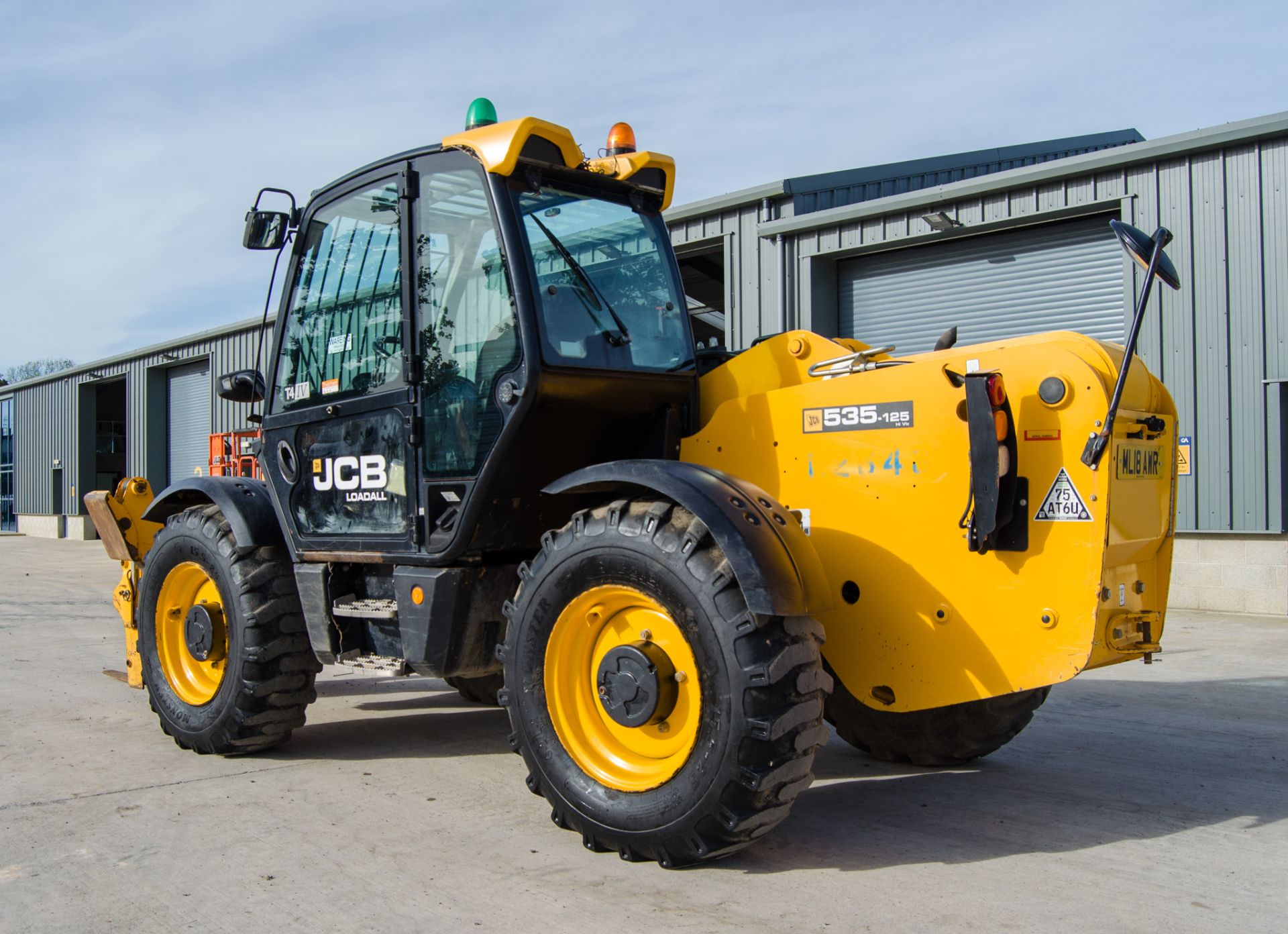 JCB 535-125 Hi-Viz T4 IV 12.5 metre telescopic handler Year: 2018 S/N: 2725276 Recorded Hours: - Image 3 of 26