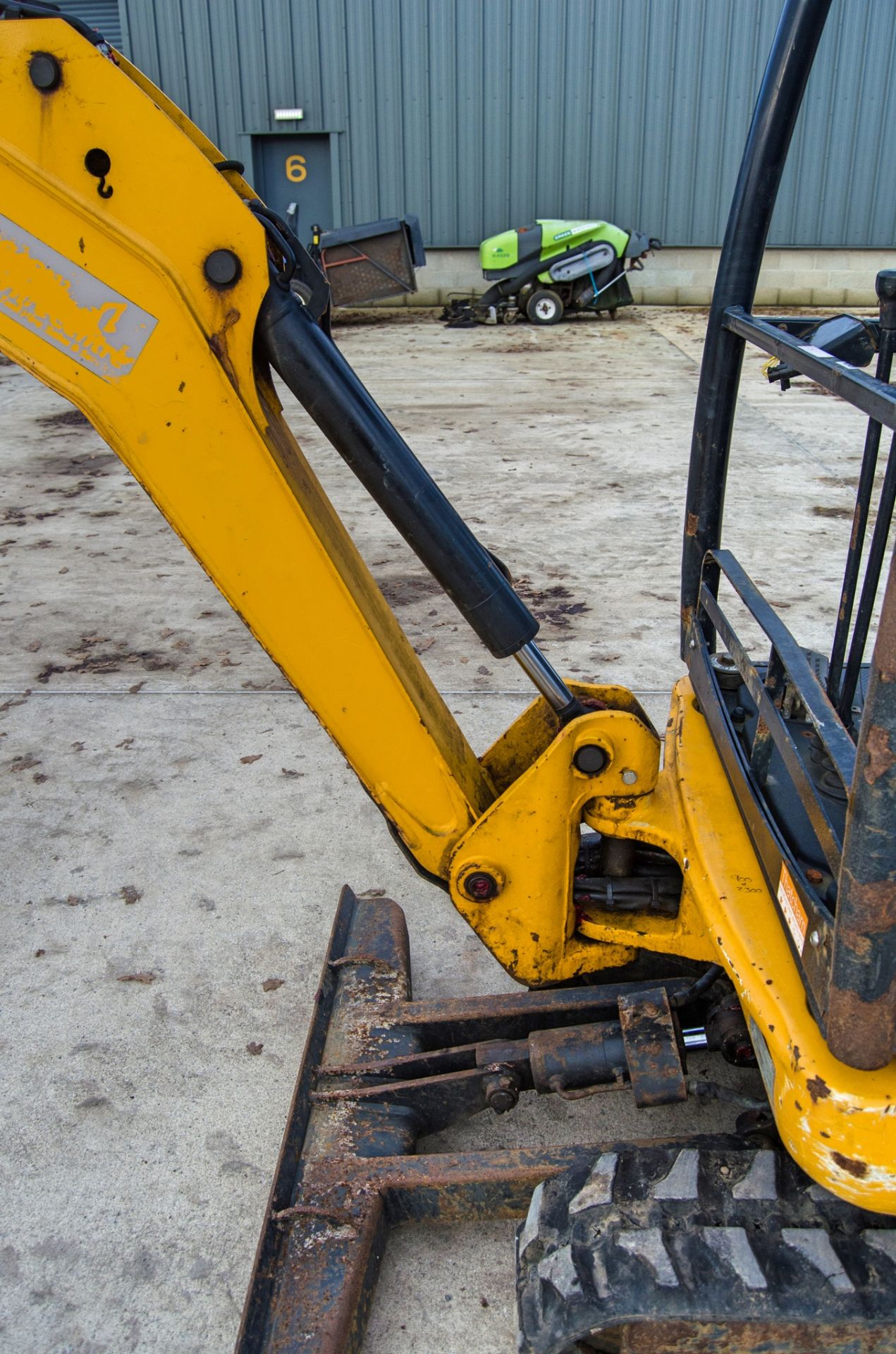 JCB 8016 1.5 tonne rubber tracked mini excavator Year: 2017 S/N: 2072019 Recorded Hours: 1796 blade, - Image 17 of 24