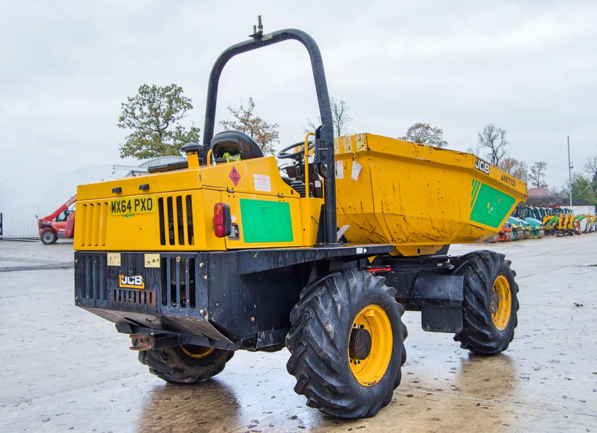 JCB 6 tonne swivel skip dumper Year: 2015 S/N: EFFRL8181 Recorded Hours: 1802 c/w V5 certificate - Image 3 of 23