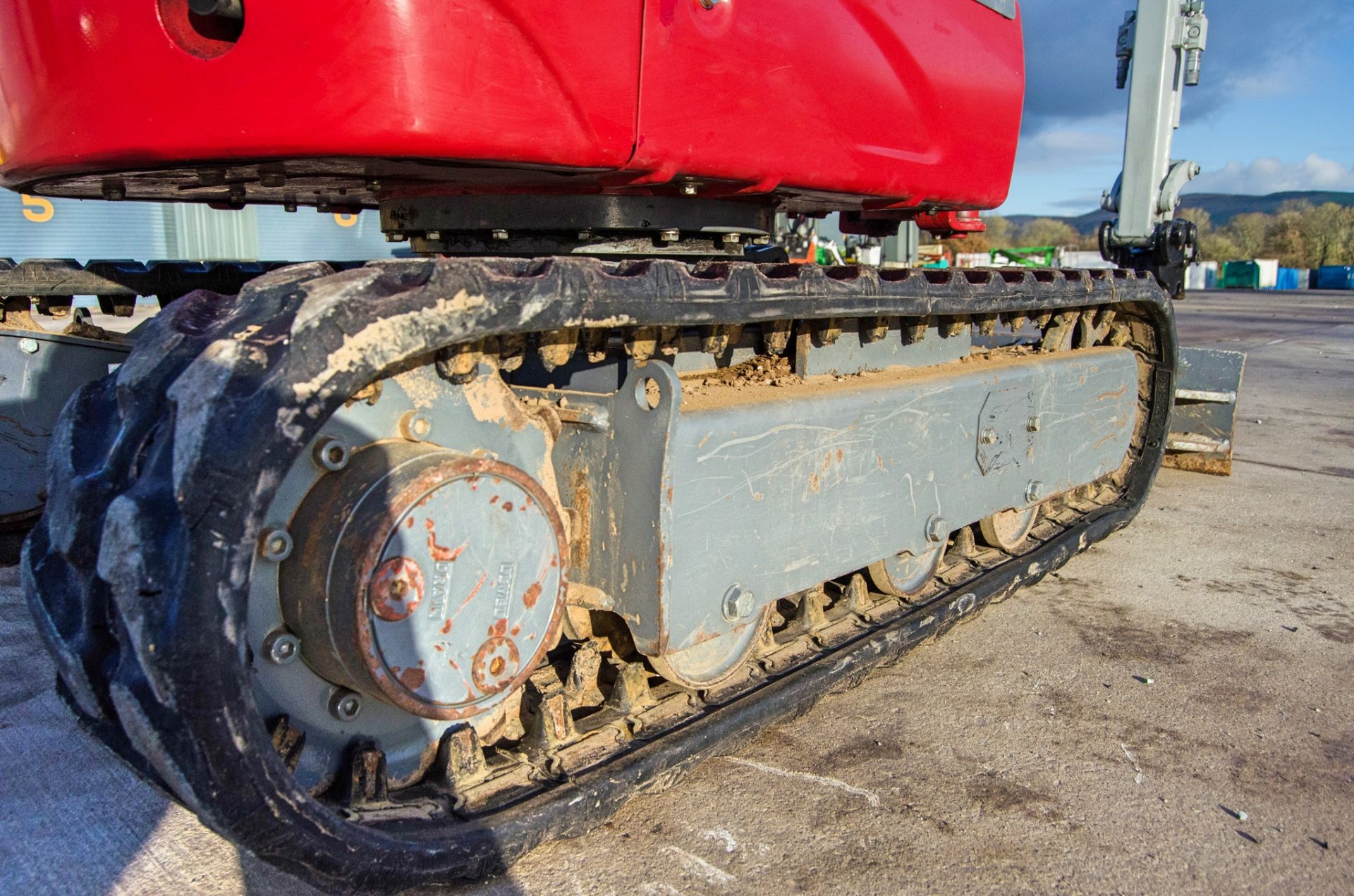 Takeuchi TB210 1.1 tonne rubber tracked micro excavator Year: 2022 S/N: 8698 Recorded Hours: 300 - Image 12 of 29