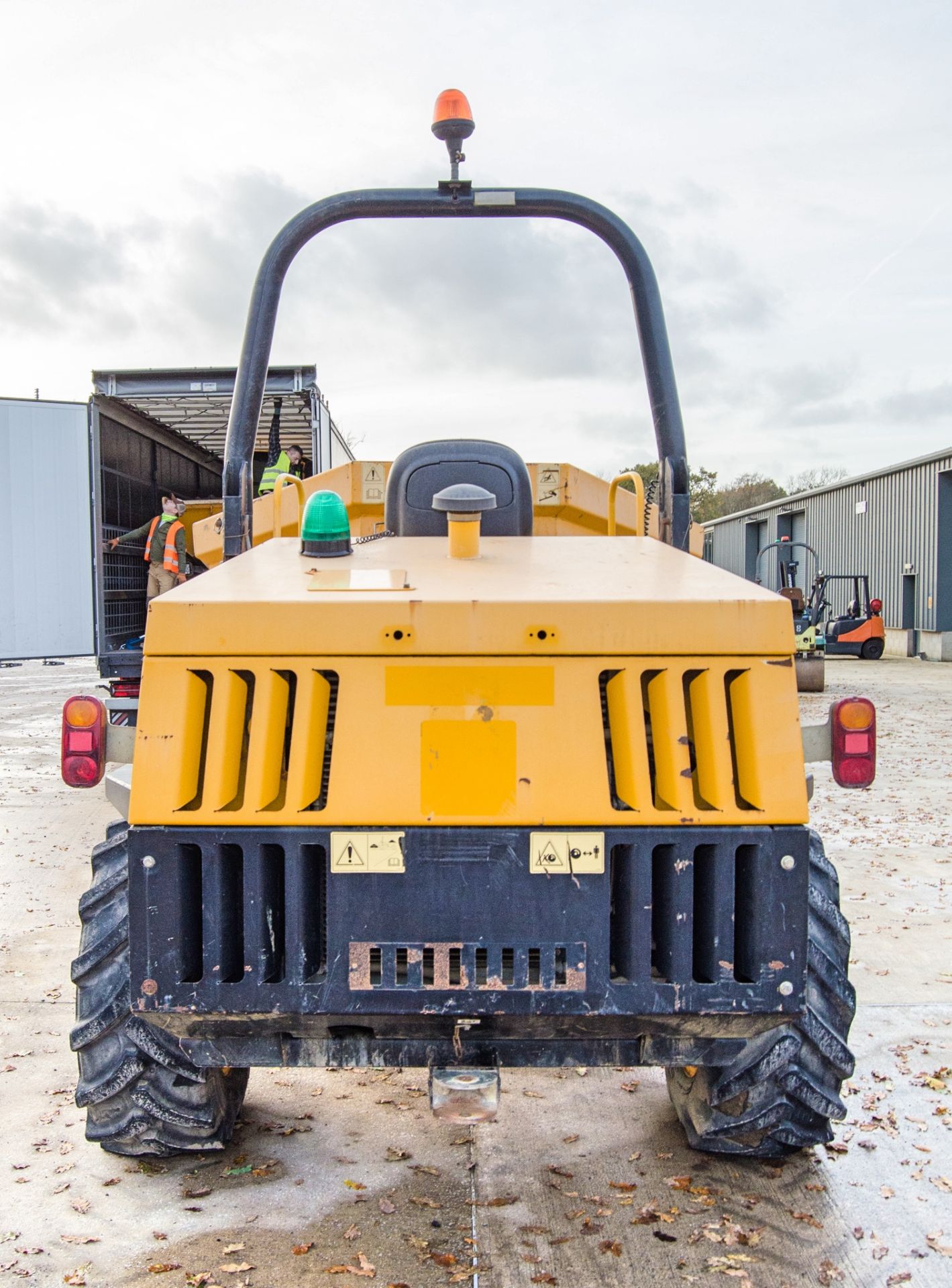 JCB 6 tonne swivel skip dumper Year: 2016 S/N: GGRL0990 Recorded Hours: 1261 A751564 - Image 6 of 21