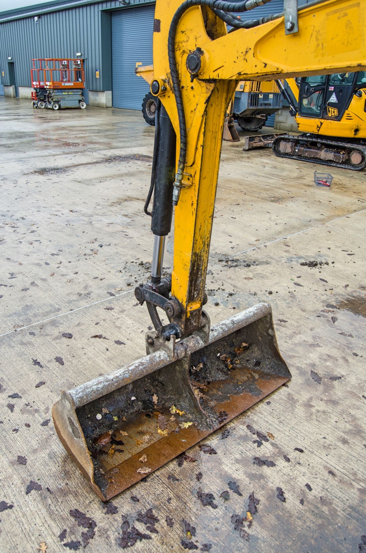 JCB 8025 ZTS 2.5 tonne rubber tracked mini excavator Year: 2013 S/N: 2226866 Recorded Hours: 3768 - Image 14 of 24