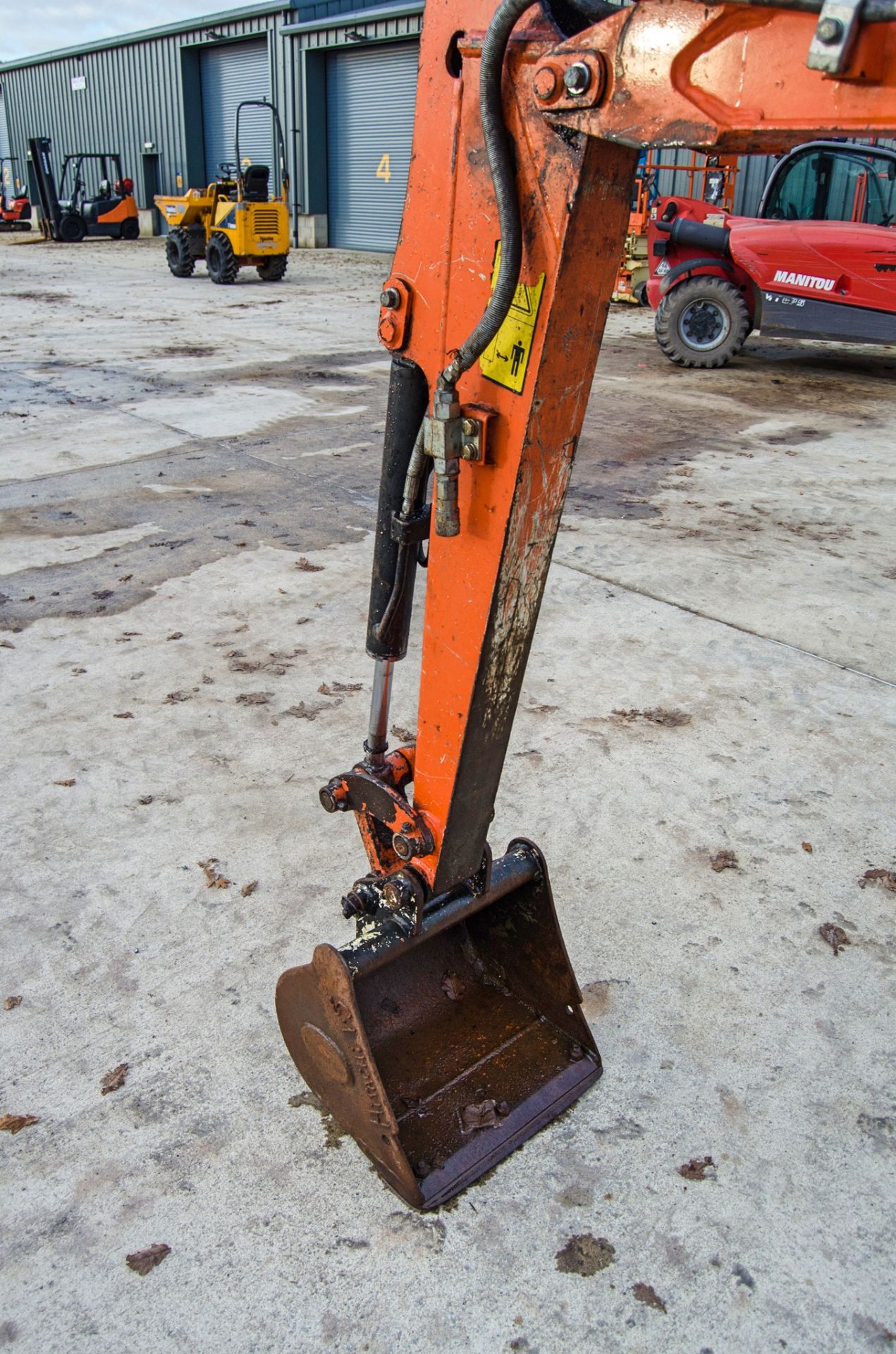 Hitachi Zaxis 19U 1.9 tonne rubber tracked mini excavator Year: 2017 S/N: P00031783 Recorded - Image 14 of 25