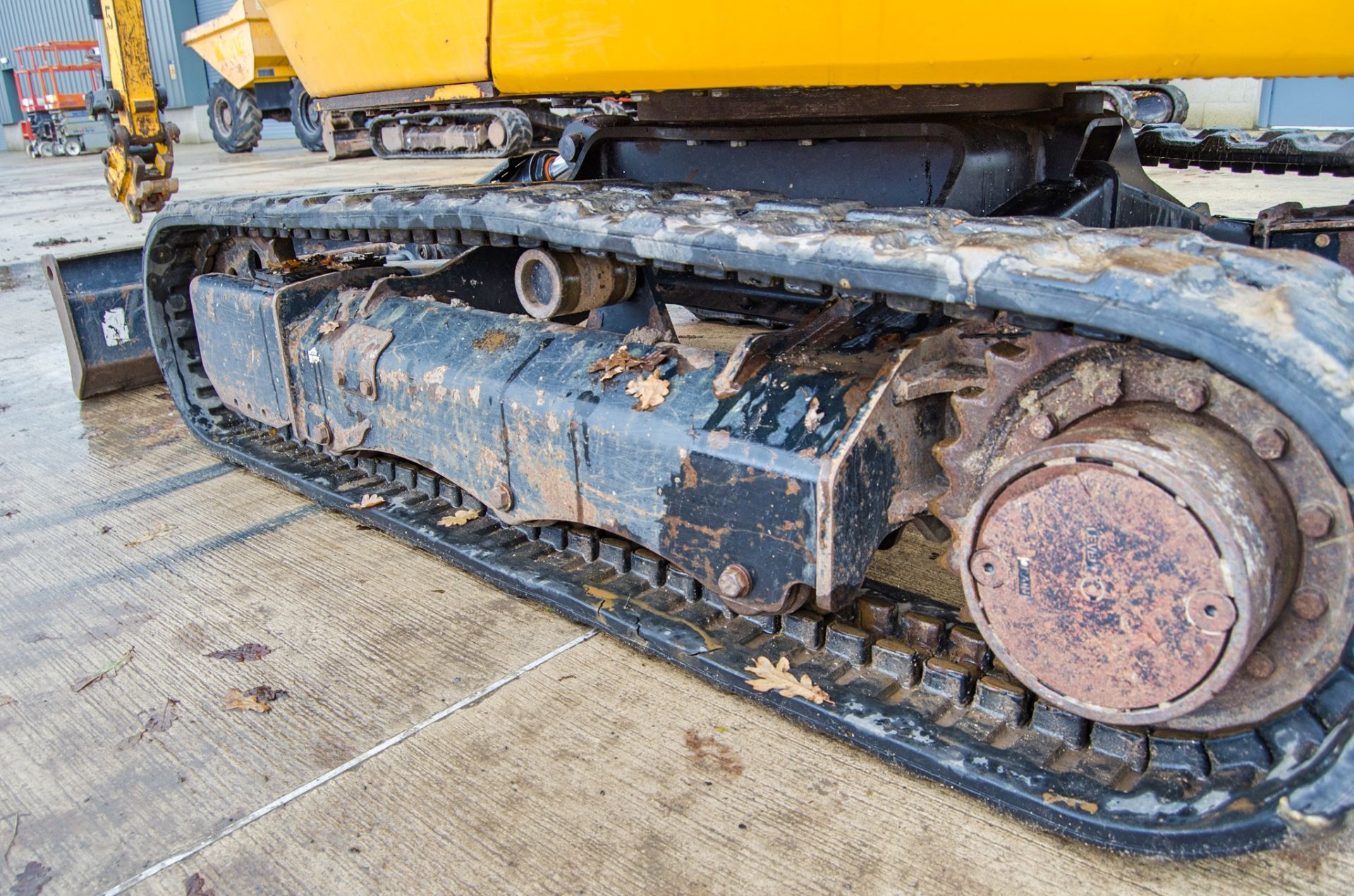 JCB 8025 ZTS 2.5 tonne rubber tracked mini excavator Year: 2017 S/N: 2227776 Recorded Hours: 2543 - Image 12 of 23