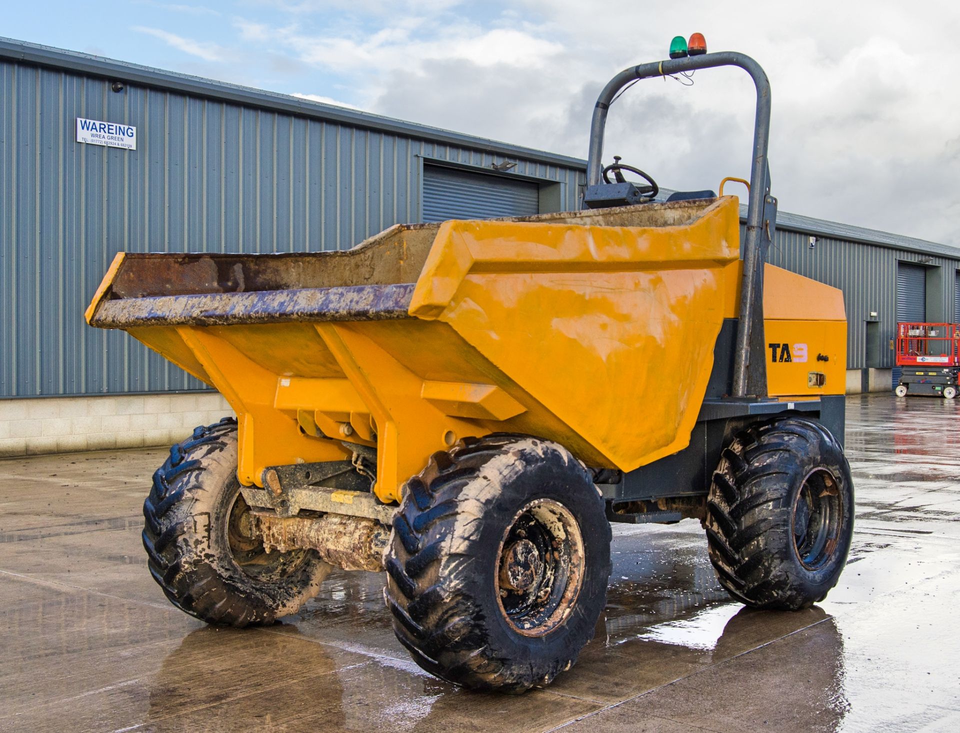 Terex TA9 9 tonne straight skip dumper Year: 2015 S/N: EF2PK6752 Recorded Hours: 2792 2004