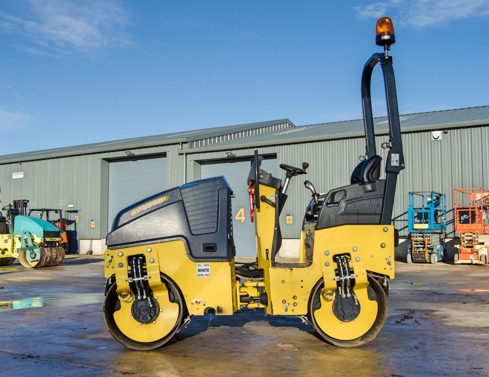 Bomag BW80 AD-5 double drum ride on roller Year: 2018 S/N: 2091011 Recorded Hours: 426 - Image 7 of 21