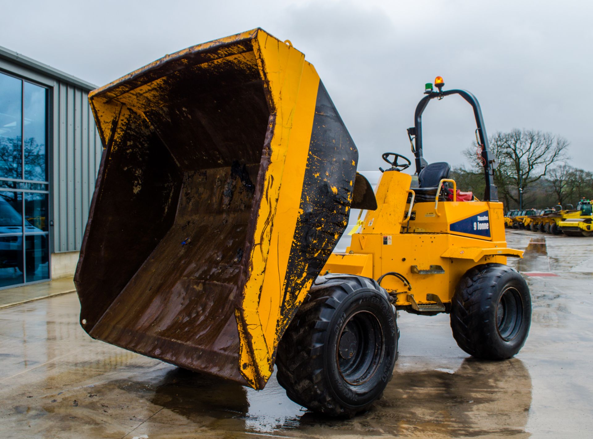 Thwaites 9 tonne straight skip dumper  Year: 2018 S/N: 806E3954 Recorded Hours: 2039 c/w V5 SD495 - Image 13 of 21