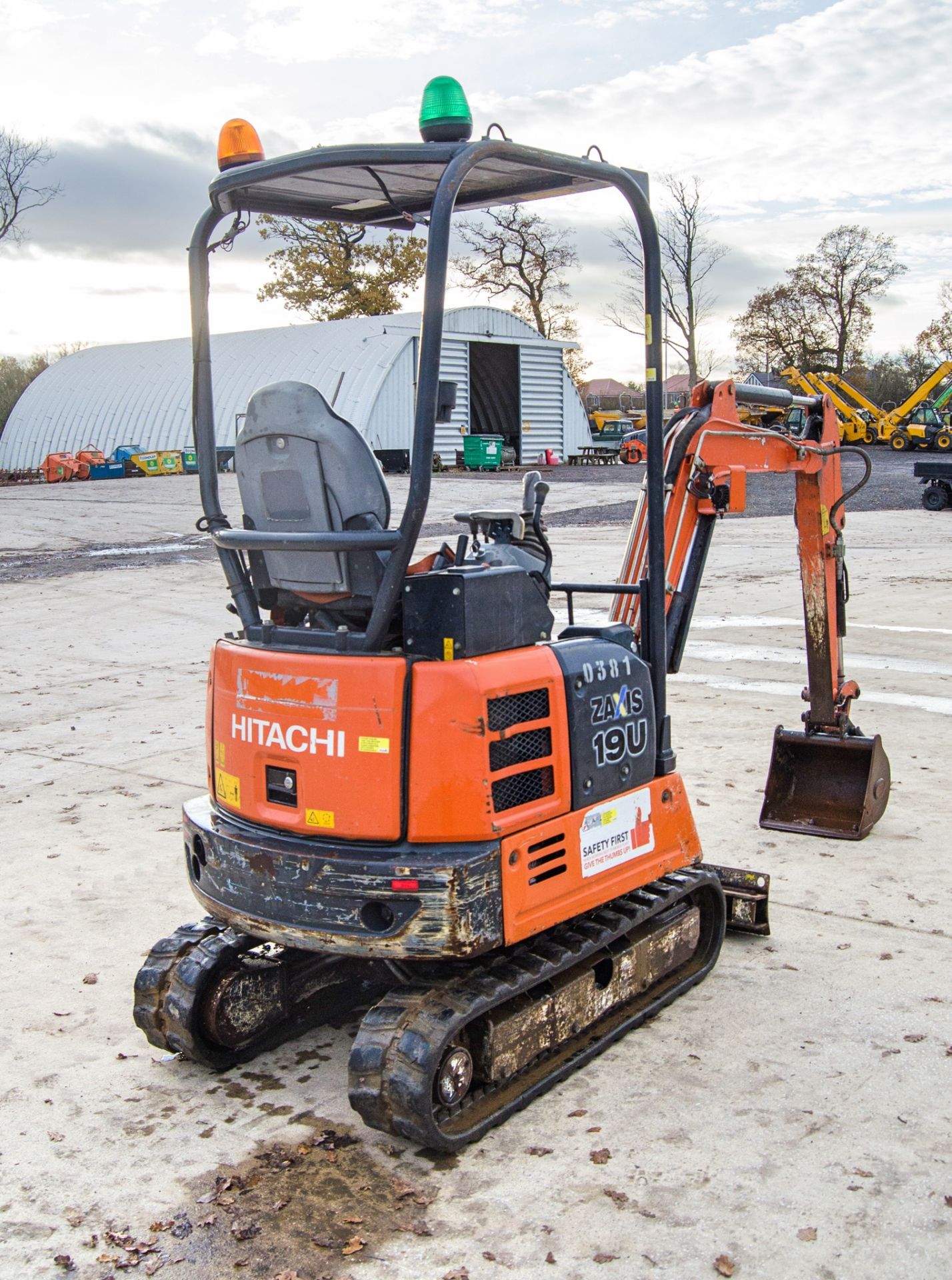 Hitachi Zaxis 19U 1.9 tonne rubber tracked mini excavator Year: 2017 S/N: P00031783 Recorded - Image 3 of 25