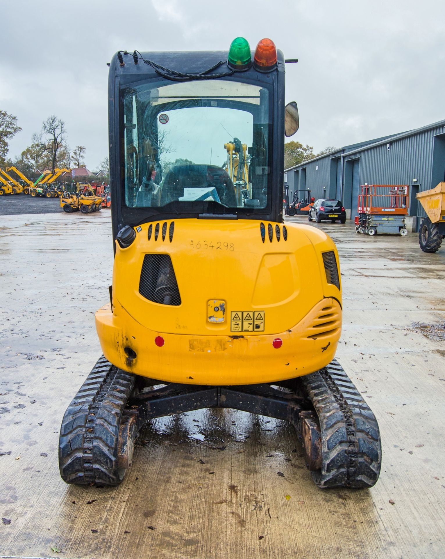 JCB 8030 ZTS 3 tonne rubber tracked mini excavator Year: 2014 S/N: 2432137 Recorded Hours: 3161 - Image 6 of 24