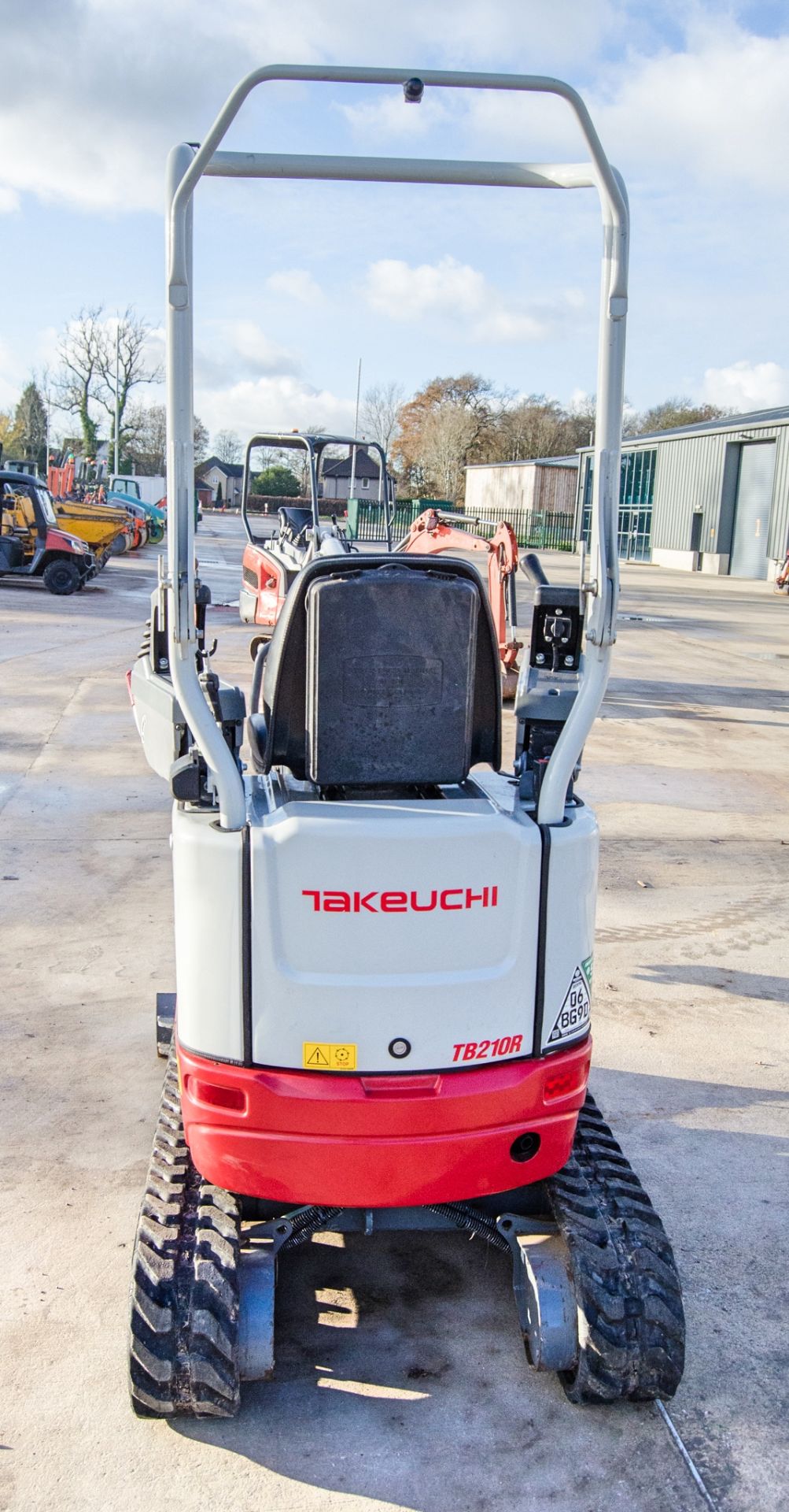 Takeuchi TB210 1.1 tonne rubber tracked micro excavator Year: 2022 S/N: 8698 Recorded Hours: 300 - Image 6 of 29