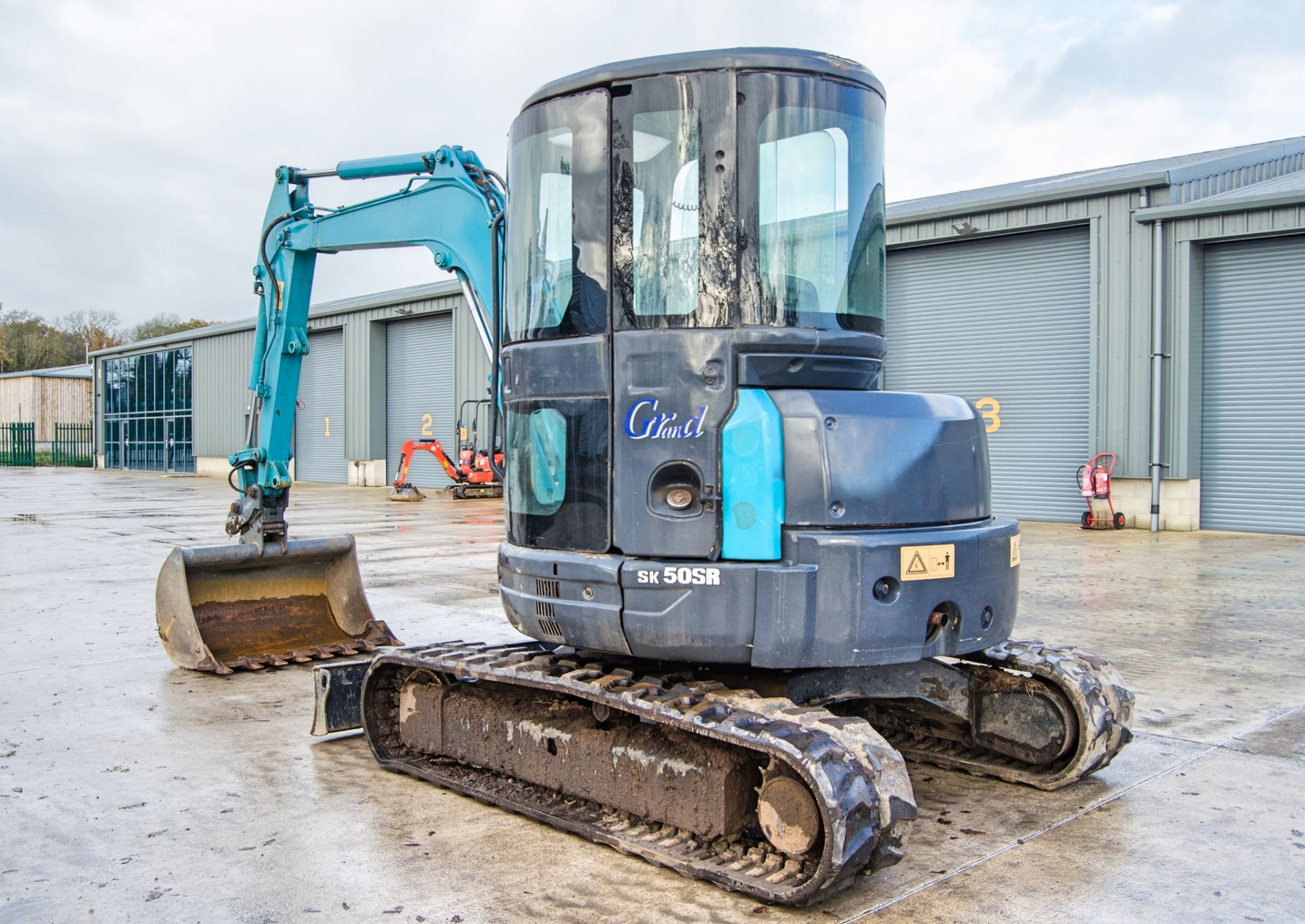 Kobelco SK50SR Grand 5 tonne rubber tracked excavator S/N: PJ06-08238 Recorded Hours: 2279 blade, - Image 4 of 24