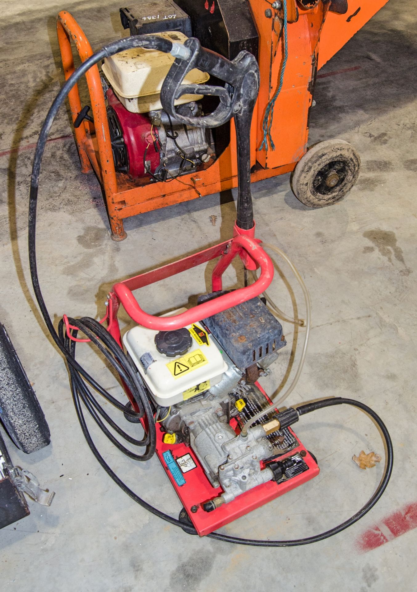 Sealey PCM1300 petrol driven pressure washer c/w lance ** No VAT on hammer but VAT will be charged - Image 2 of 2