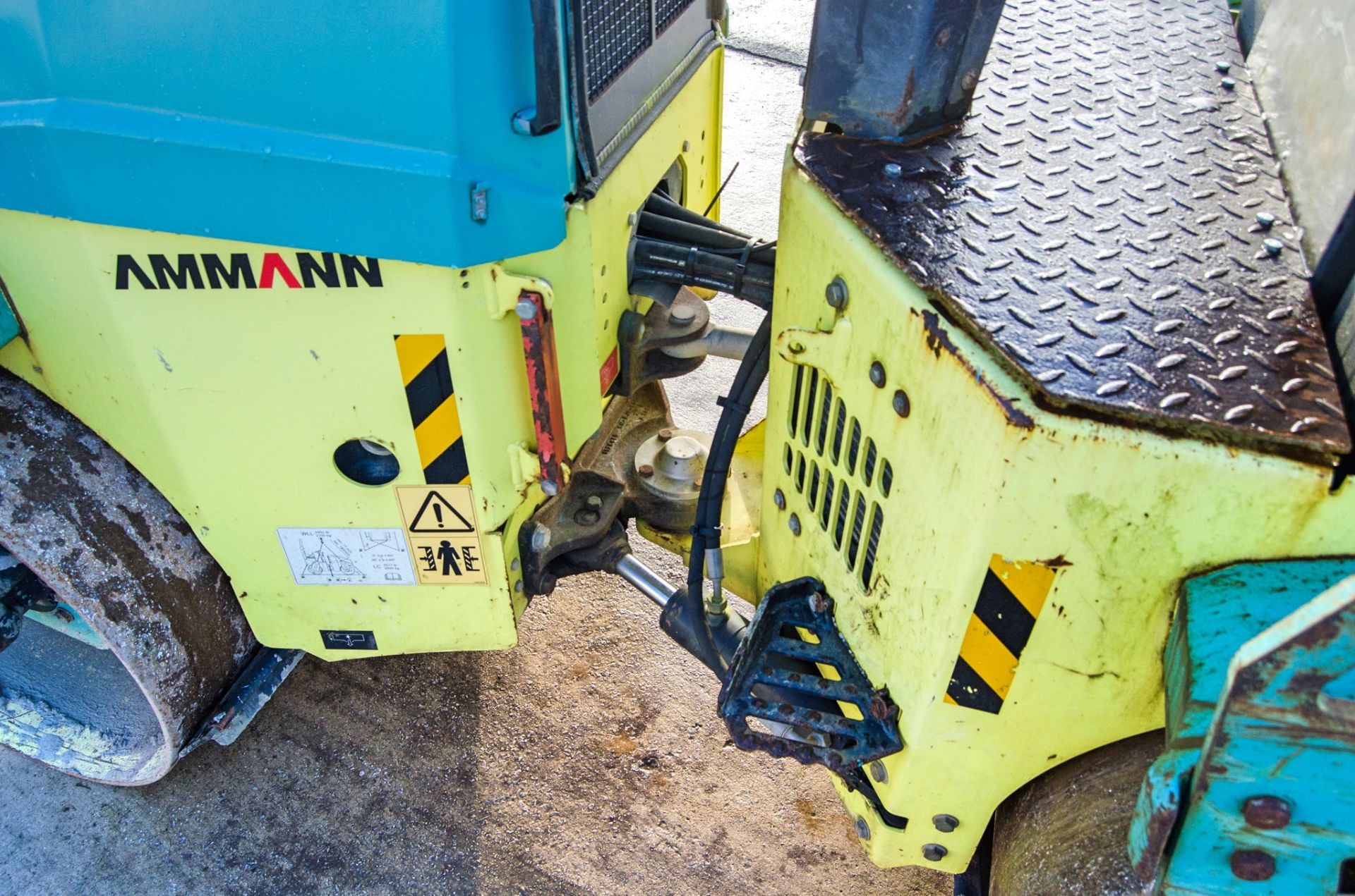 Ammann ARX26 double drum ride on roller Year: 2015 S/N: 6150215 Recorded Hours: 812 2048 - Image 13 of 21