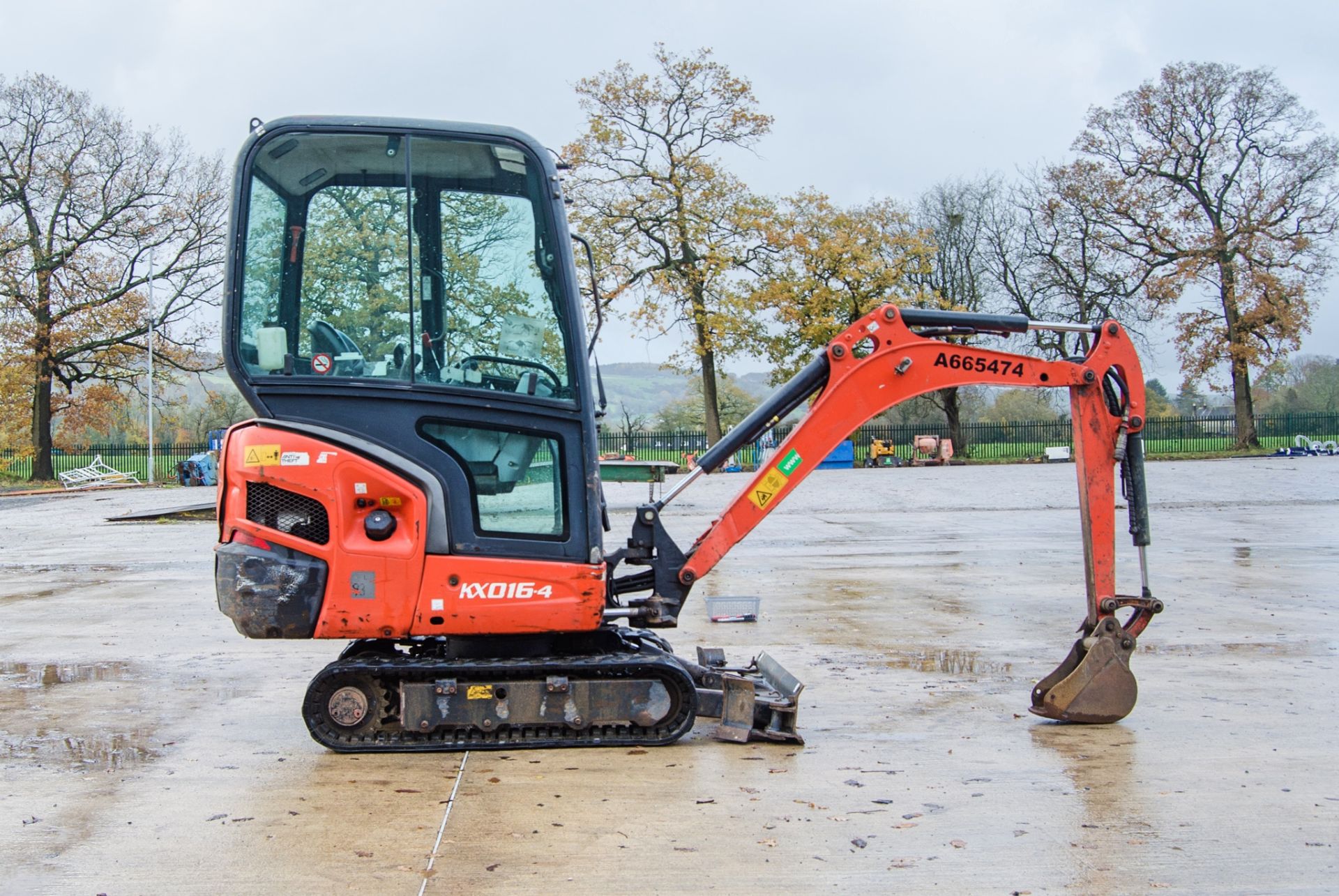 Kubota KX016-4 1.5 tonne rubber tracked mini excavator Year: 2015 S/N: 58861 Recorded Hours: 3280 - Image 8 of 26