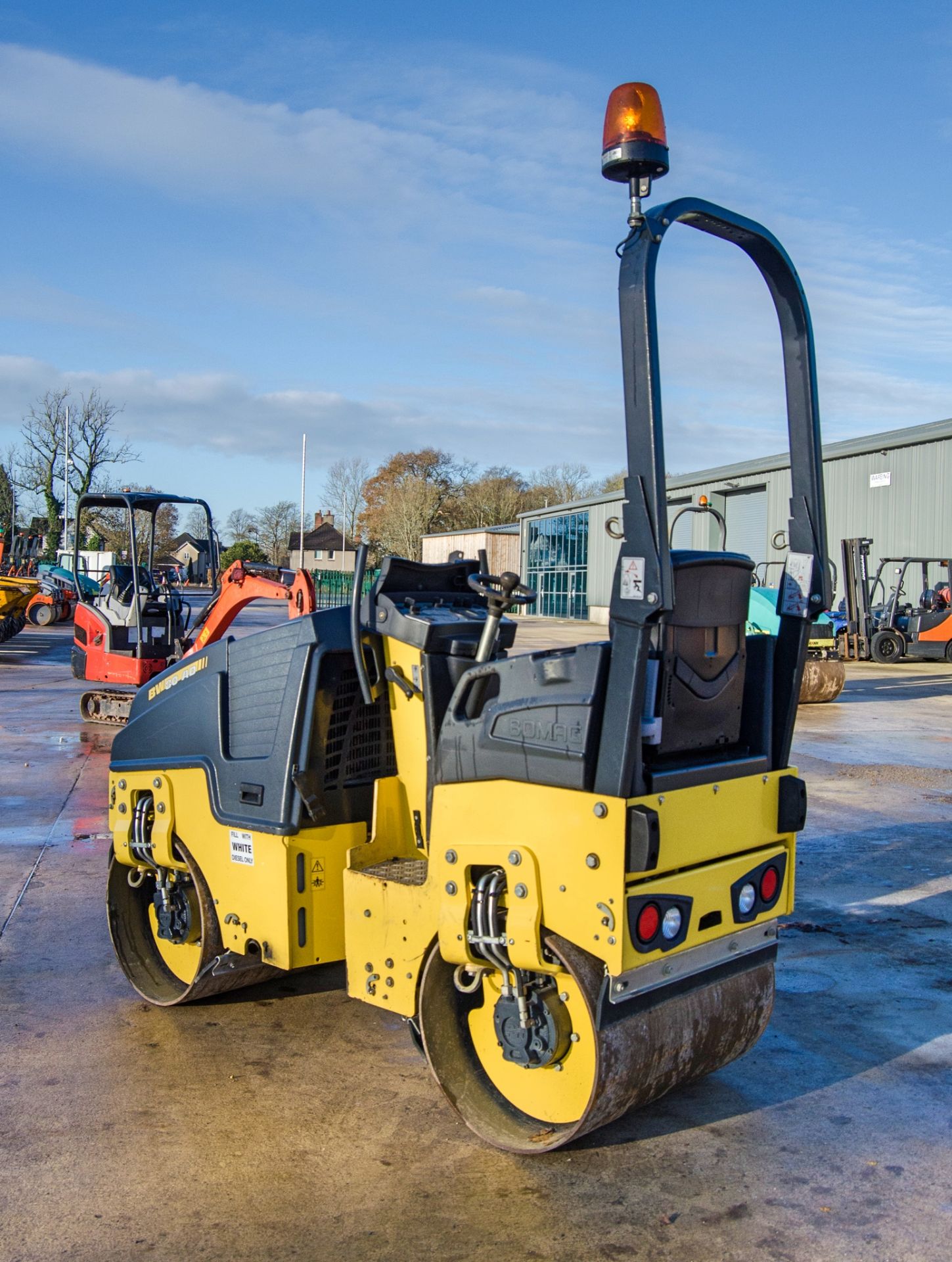 Bomag BW80 AD-5 double drum ride on roller Year: 2018 S/N: 2091011 Recorded Hours: 426 - Image 3 of 21