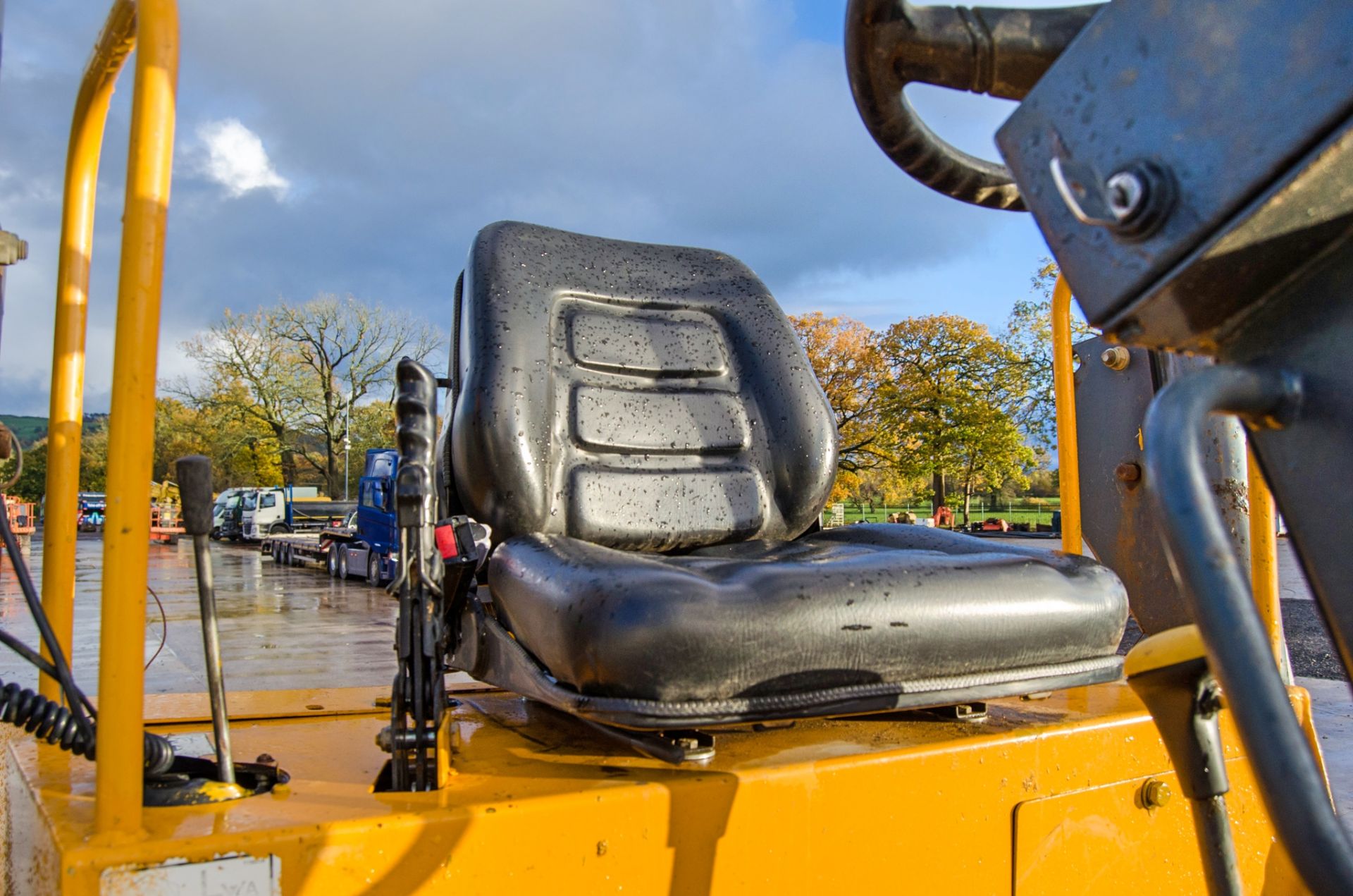 Terex TA9 9 tonne straight skip dumper Year: 2015 S/N: EF2PK6752 Recorded Hours: 2792 2004 - Image 17 of 23