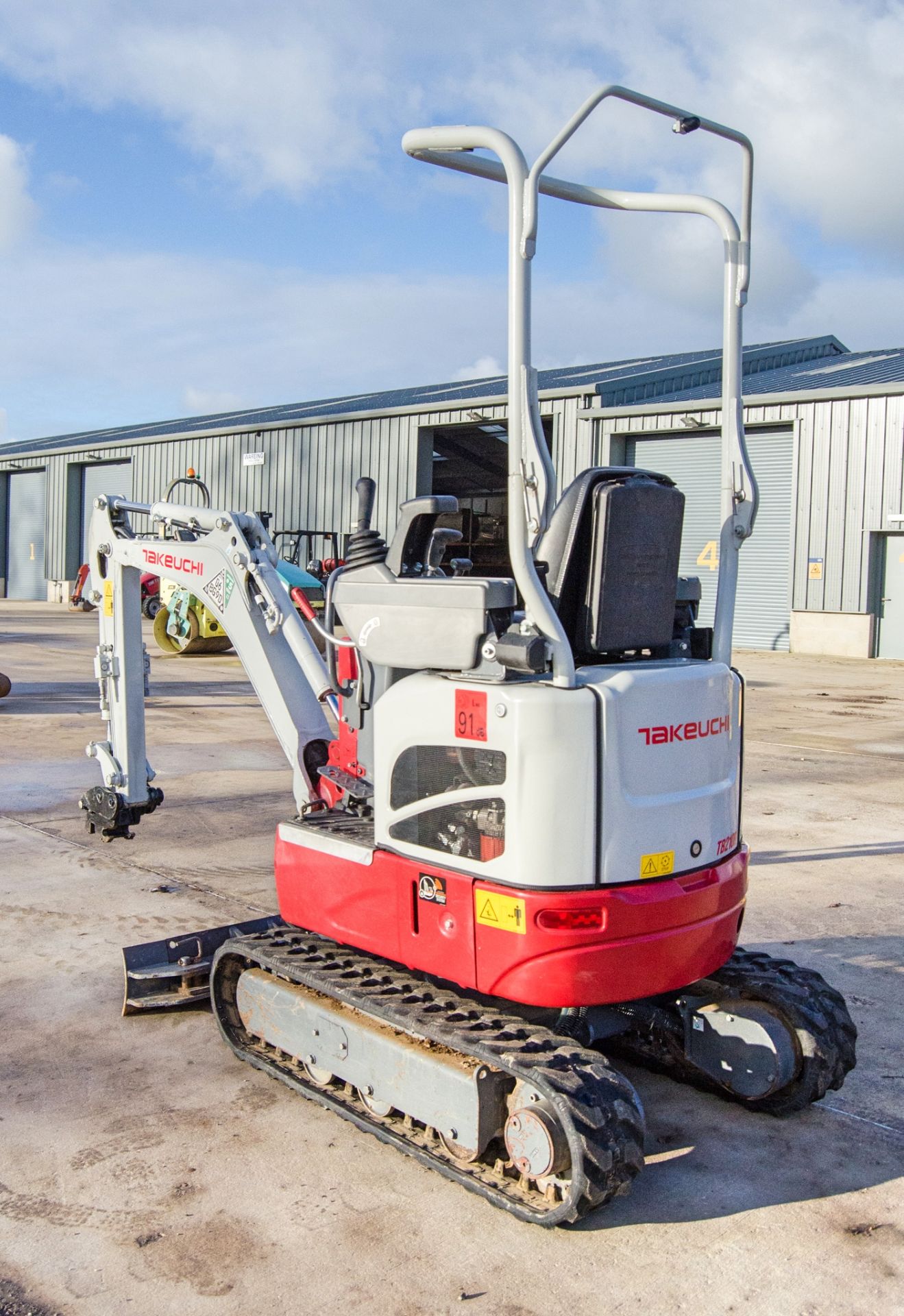 Takeuchi TB210 1.1 tonne rubber tracked micro excavator Year: 2022 S/N: 8698 Recorded Hours: 300 - Image 3 of 29