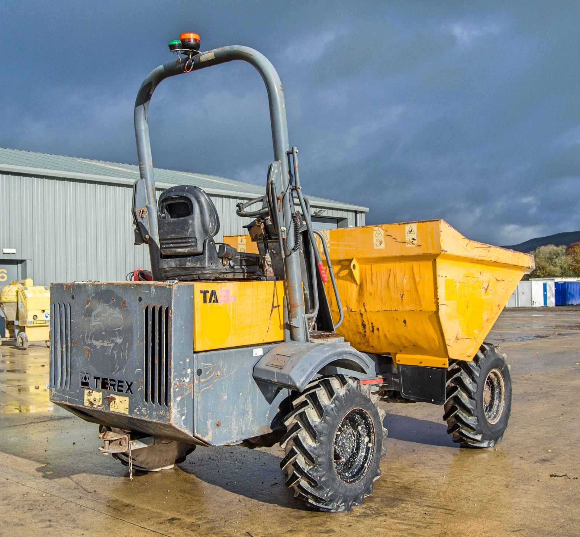 Terex TA3H 3 tonne straight skip dumper Year: 2015 S/N: FF1PC6648 Recorded Hours: 1892 Hydrostatic - Image 4 of 23