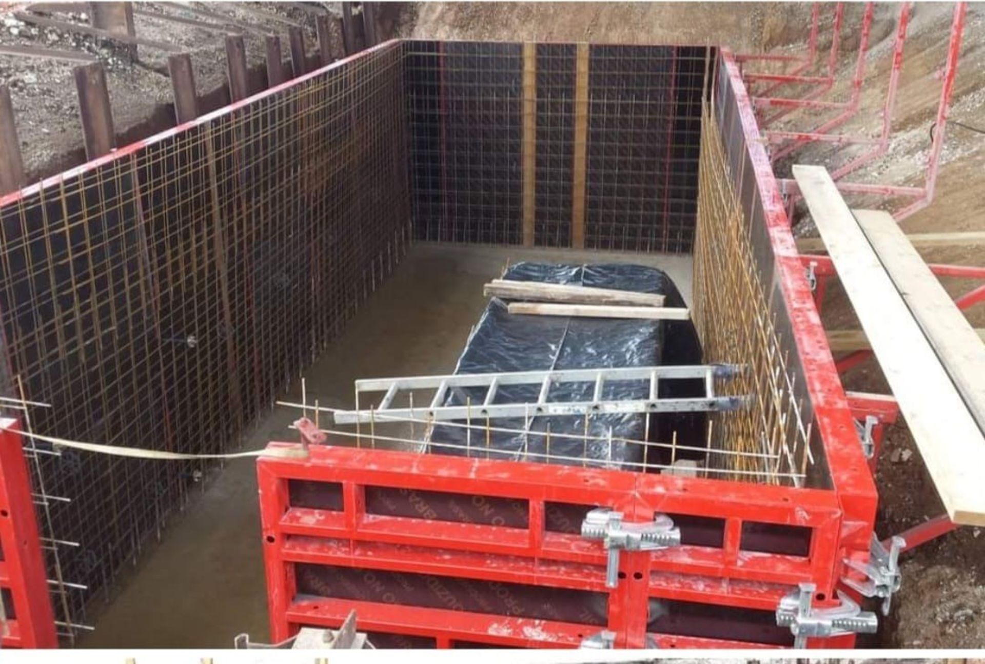 Quantity of 1.8 metre formwork panels & fittings Comprising of: 20 - 3000mm x 1800mm formwork panels - Image 10 of 12