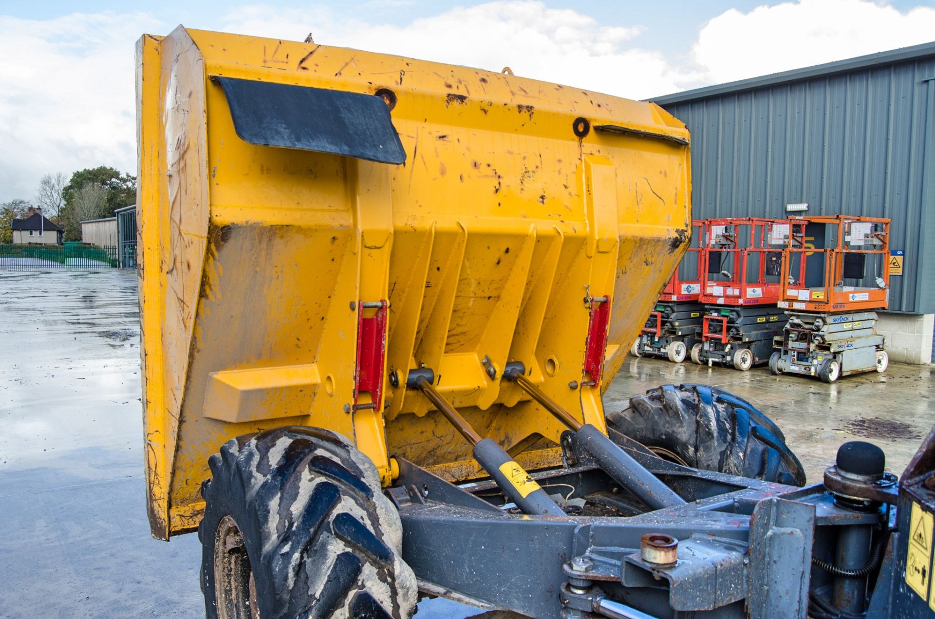 Terex TA6 6 tonne straight skip dumper Year: 2014 S/N: EE1PH4948 Recorded Hours: Not displayed ( - Image 11 of 23