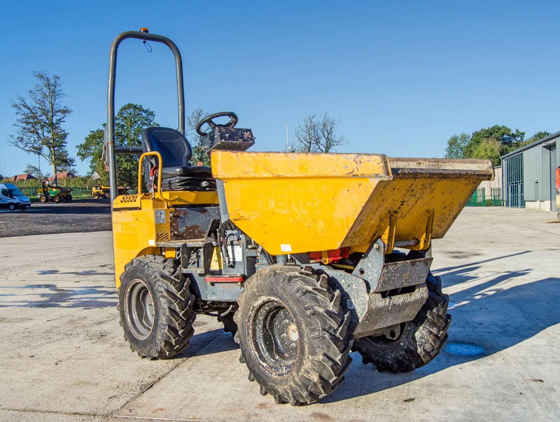 Terex TA1EH 1 tonne hi-tip dumper Year: 2015 S/N: EF4NY2398 Recorded Hours: 1369 S8956 - Image 2 of 24