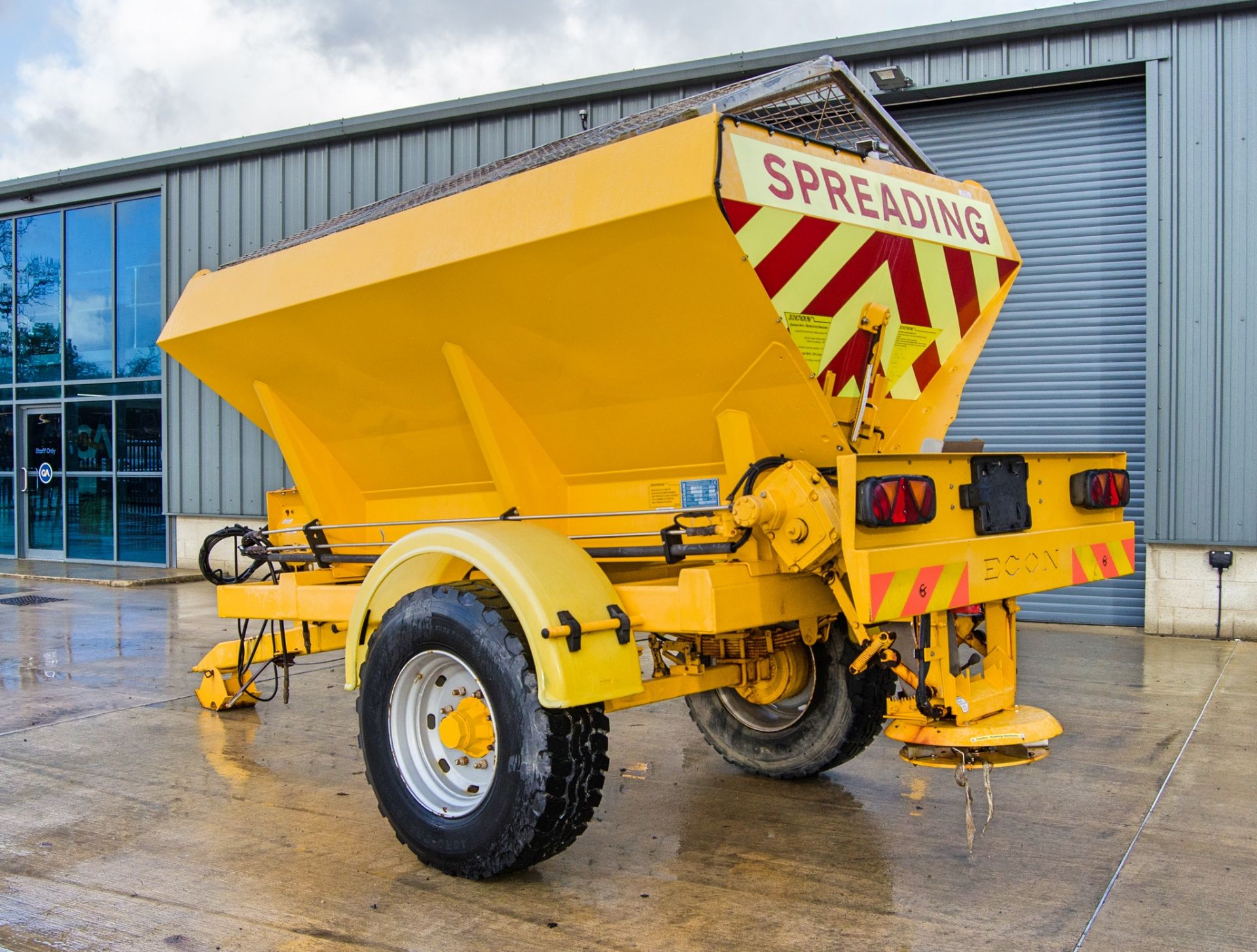 Econ WZCTPF35 hydraulic towable gritter Year: 2014 S/N: 41771 - Image 4 of 14