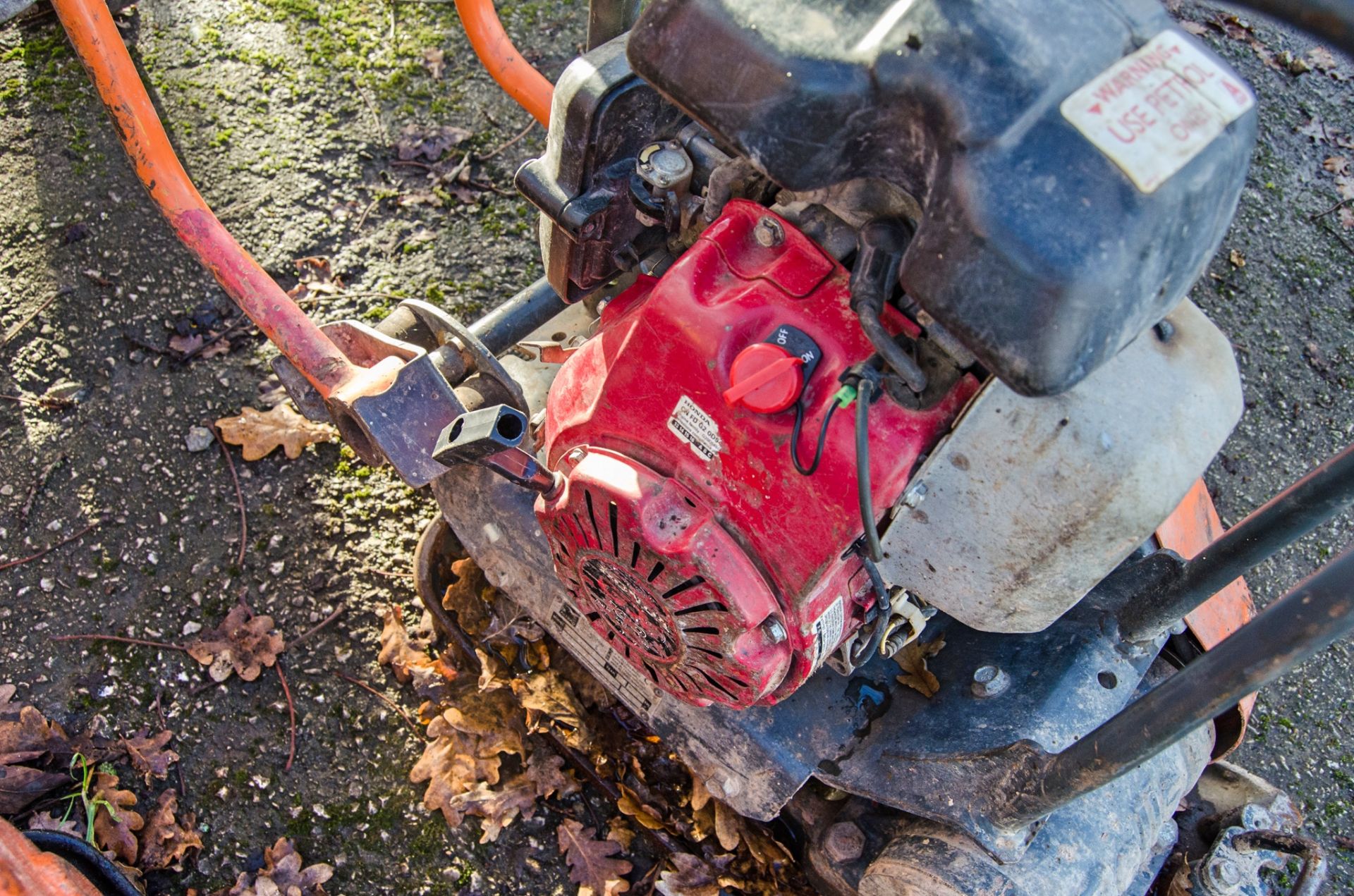 Belle petrol driven compactor plate A700952 - Image 3 of 3