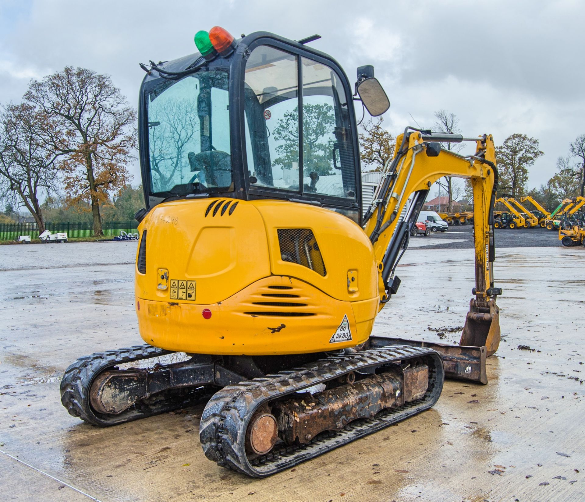 JCB 8030 ZTS 3 tonne rubber tracked mini excavator Year: 2014 S/N: 2432137 Recorded Hours: 3161 - Image 3 of 24