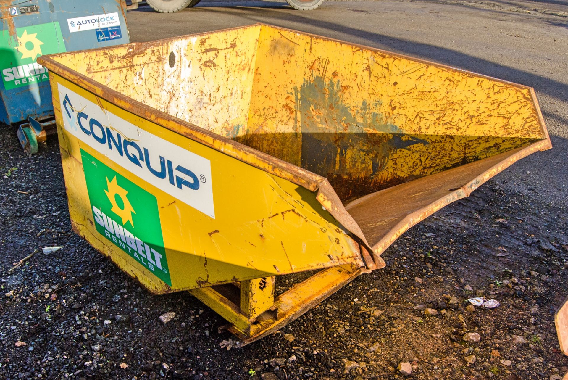 Conquip steel tipping skip A1090333