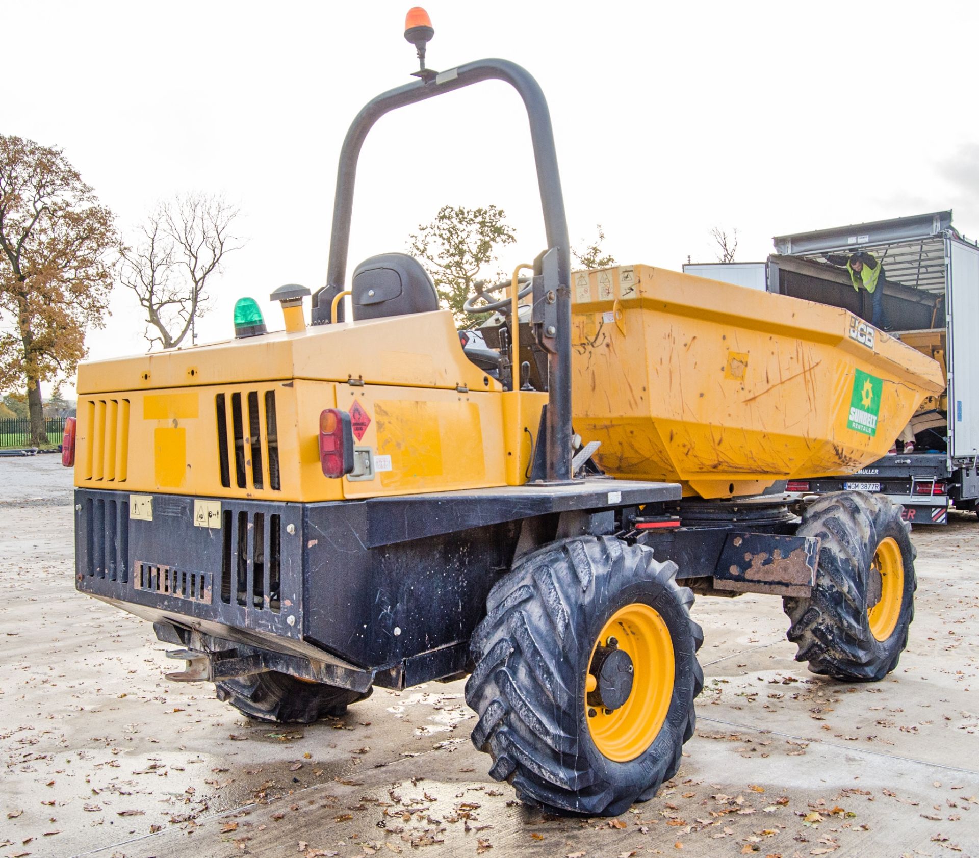 JCB 6 tonne swivel skip dumper Year: 2016 S/N: GGRL0990 Recorded Hours: 1261 A751564 - Image 3 of 21