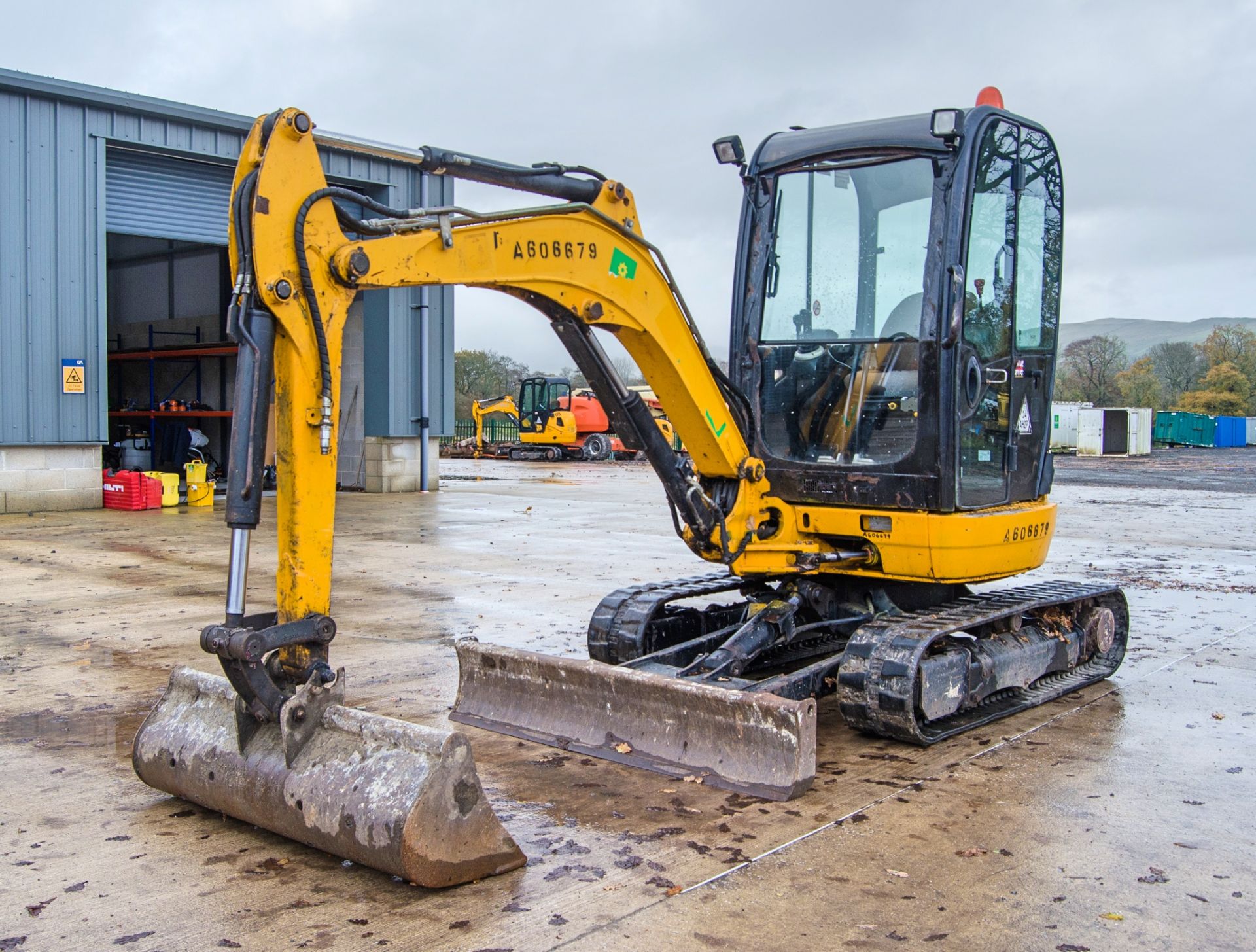 JCB 8025 ZTS 2.5 tonne rubber tracked mini excavator Year: 2013 S/N: 2226866 Recorded Hours: 3768
