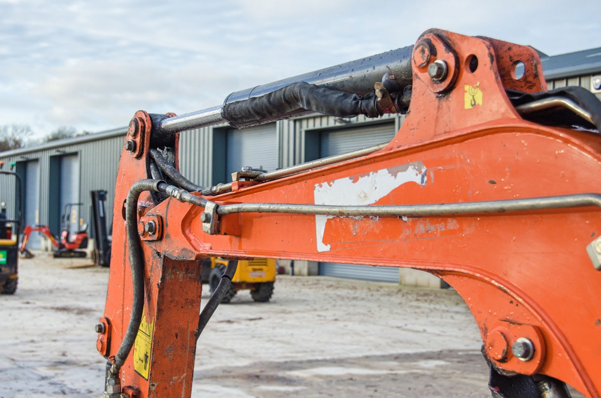 Hitachi Zaxis 19U 1.9 tonne rubber tracked mini excavator Year: 2017 S/N: P00031783 Recorded - Image 16 of 25