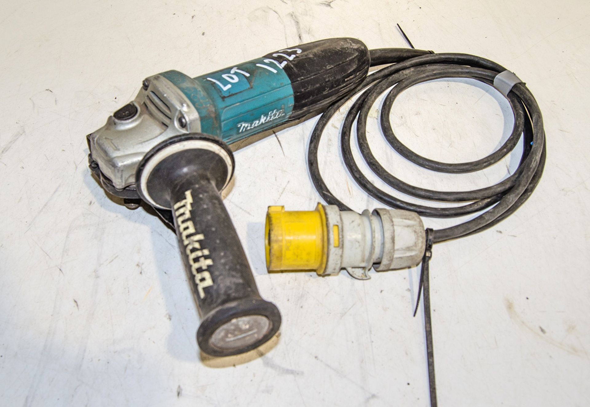 Makita GA5034 110v 125mm angle grinder A857863