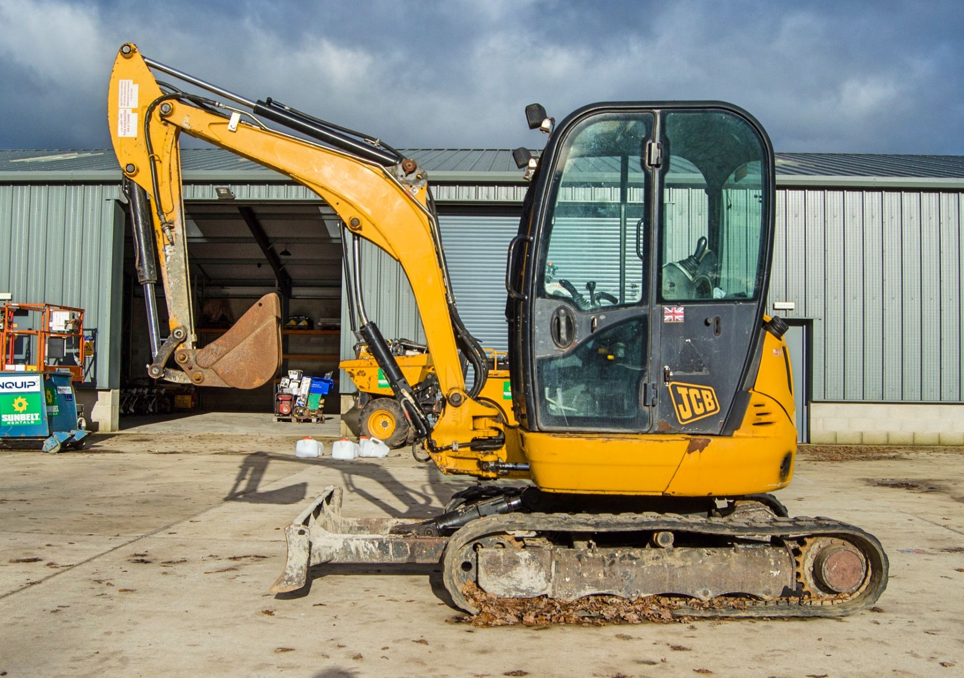 JCB 8030 ZTS 3 tonne rubber tracked mini excavator Year: 2015 S/N: 2432319 Recorded Hours: 3205 - Image 7 of 27