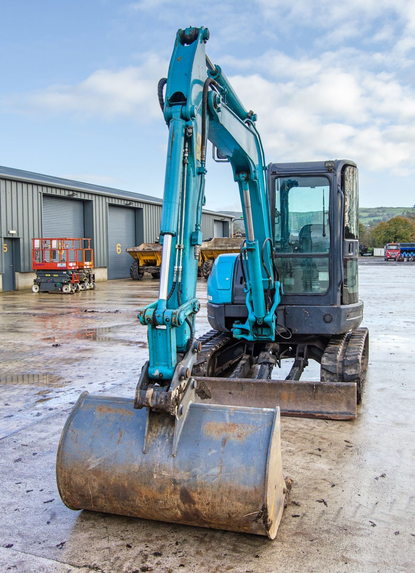 Kobelco SK50SR Grand 5 tonne rubber tracked excavator S/N: PJ06-08238 Recorded Hours: 2279 blade, - Image 5 of 24