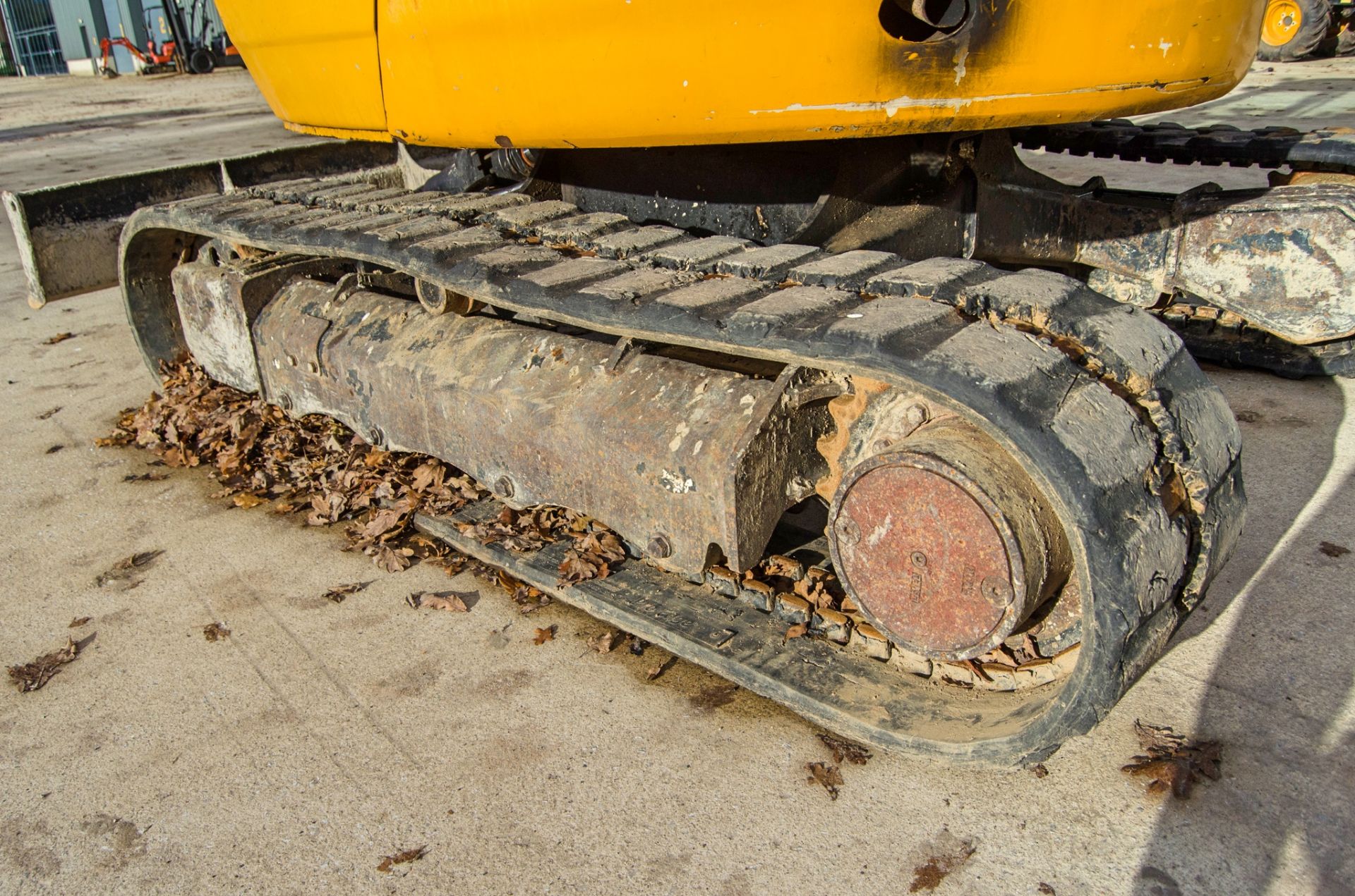 JCB 8030 ZTS 3 tonne rubber tracked mini excavator Year: 2015 S/N: 2432319 Recorded Hours: 3205 - Image 11 of 27