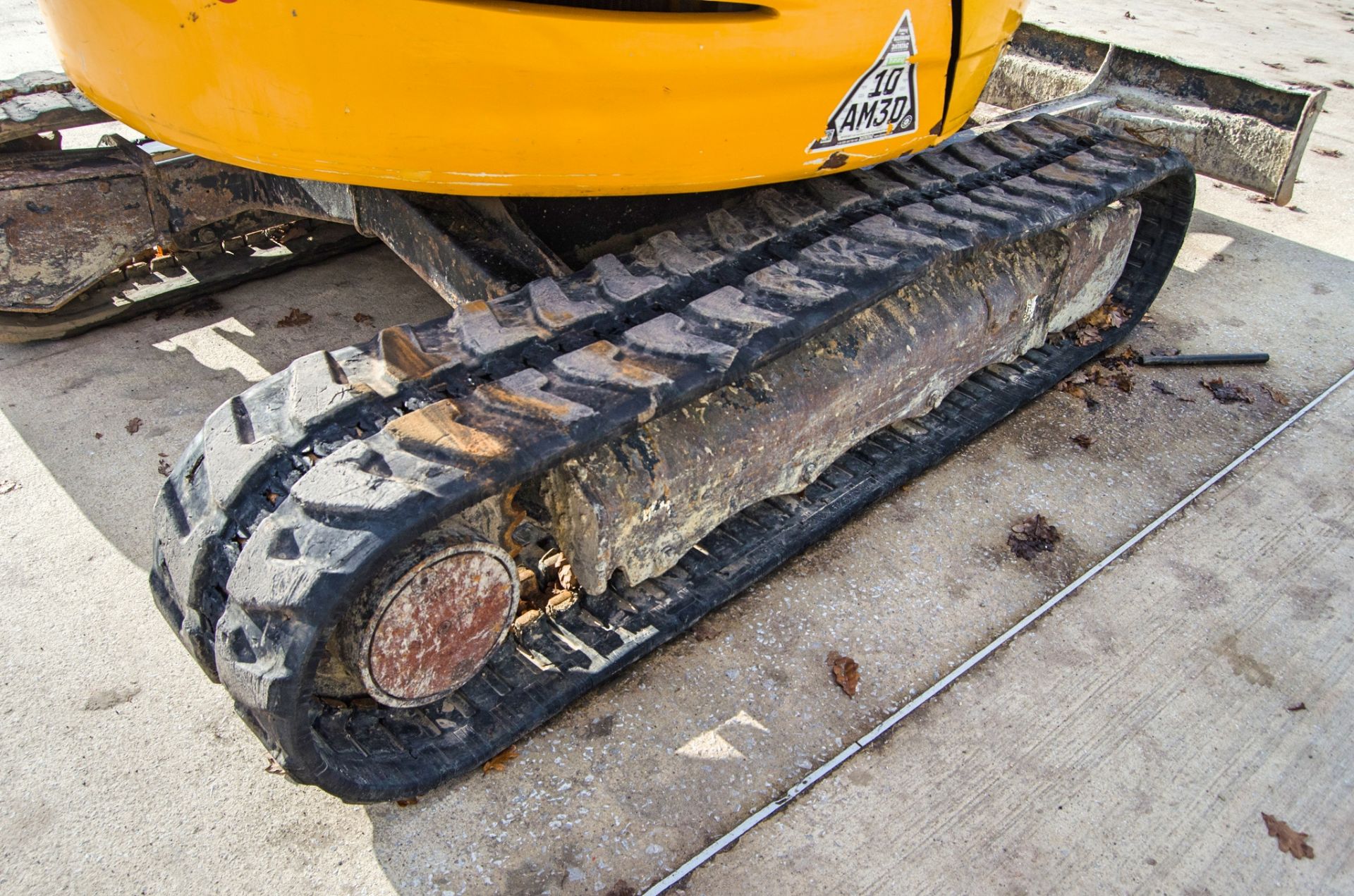 JCB 8030 ZTS 3 tonne rubber tracked mini excavator Year: 2015 S/N: 2432319 Recorded Hours: 3205 - Image 9 of 27