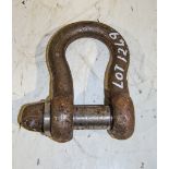 4.75 tonne shackle ** No VAT on hammer but VAT will be charged on buyer's premium **