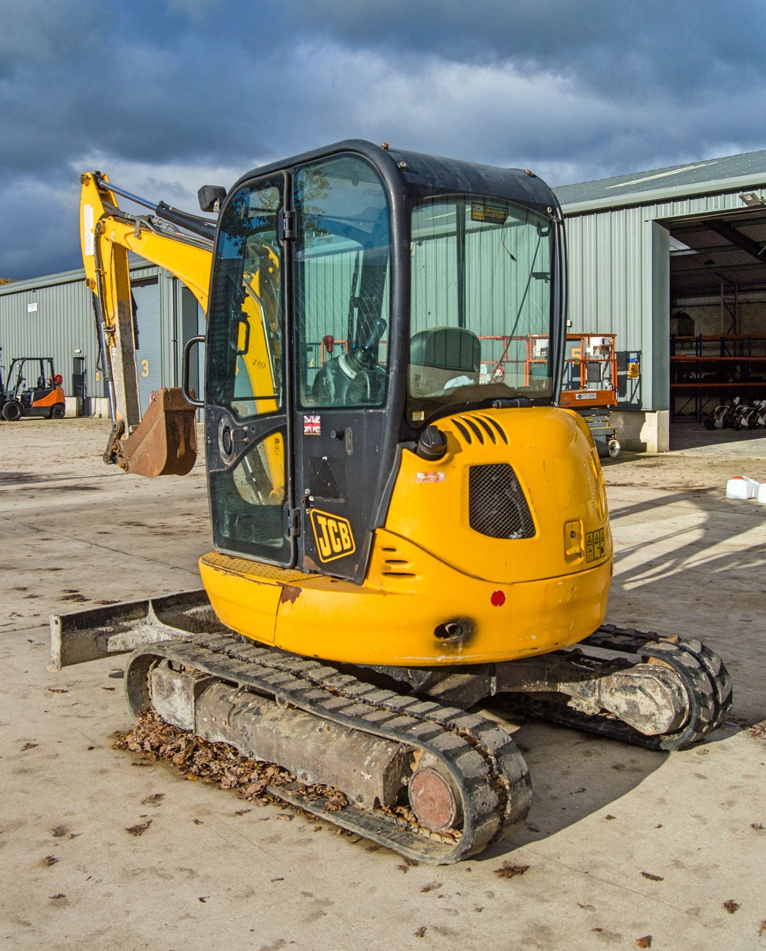 JCB 8030 ZTS 3 tonne rubber tracked mini excavator Year: 2015 S/N: 2432319 Recorded Hours: 3205 - Image 4 of 27