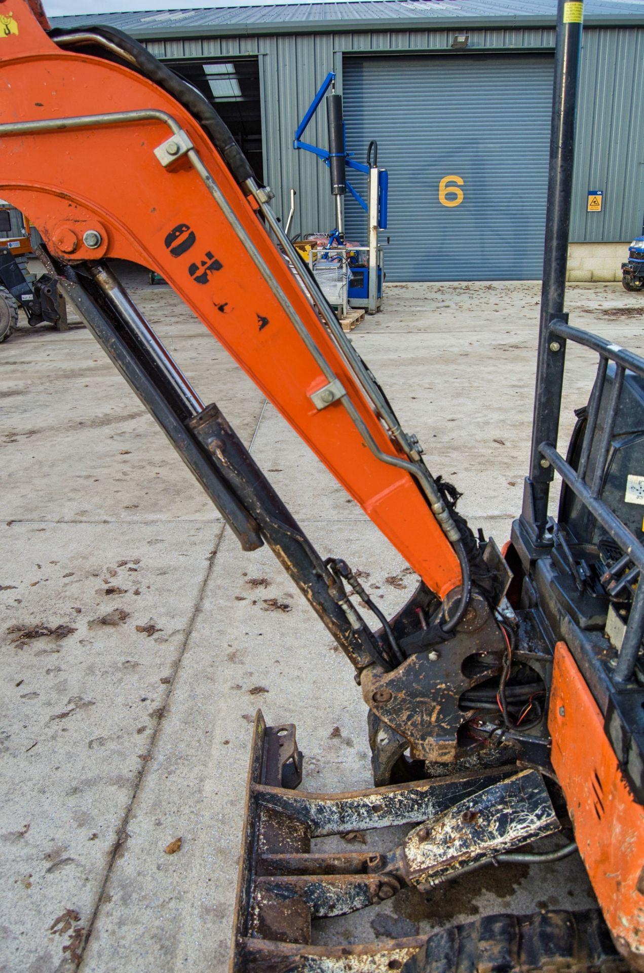 Hitachi Zaxis 19U 1.9 tonne rubber tracked mini excavator Year: 2017 S/N: P00031783 Recorded - Image 17 of 25